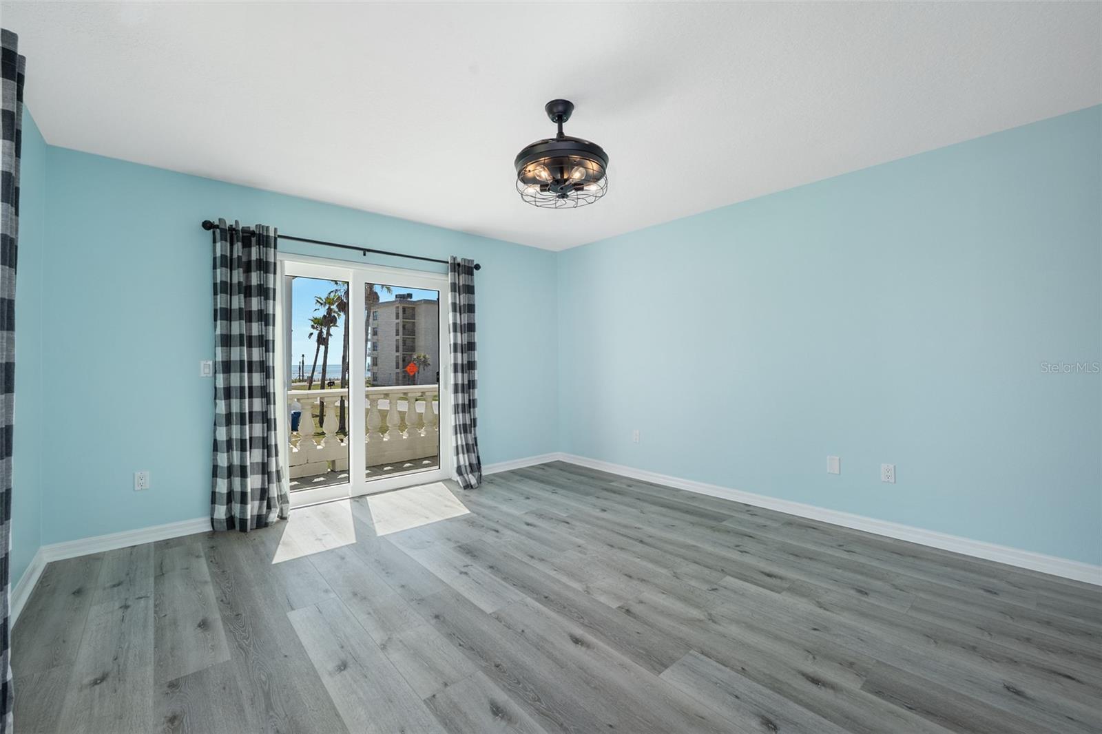 Image 26 of 70 For 5 Sunny Beach Drive