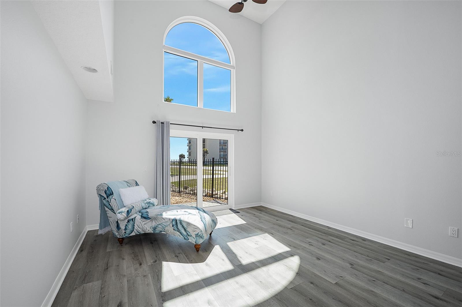 Image 3 of 70 For 5 Sunny Beach Drive