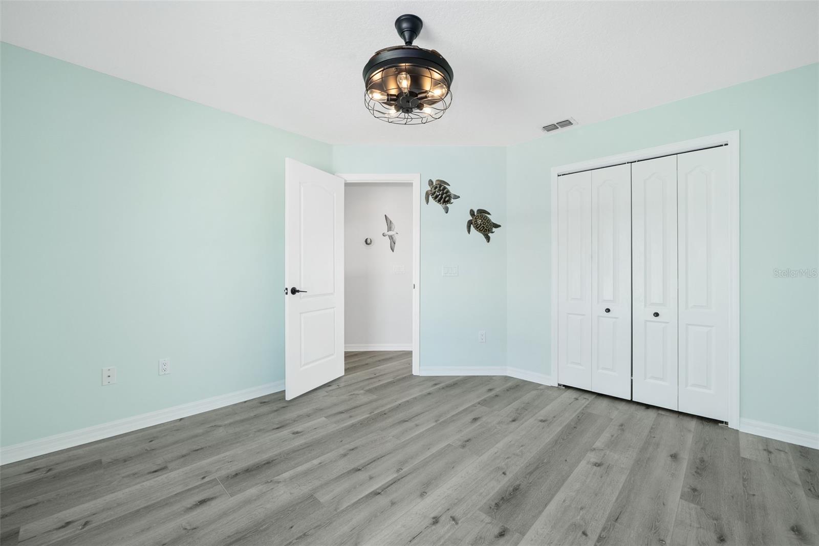 Image 35 of 70 For 5 Sunny Beach Drive