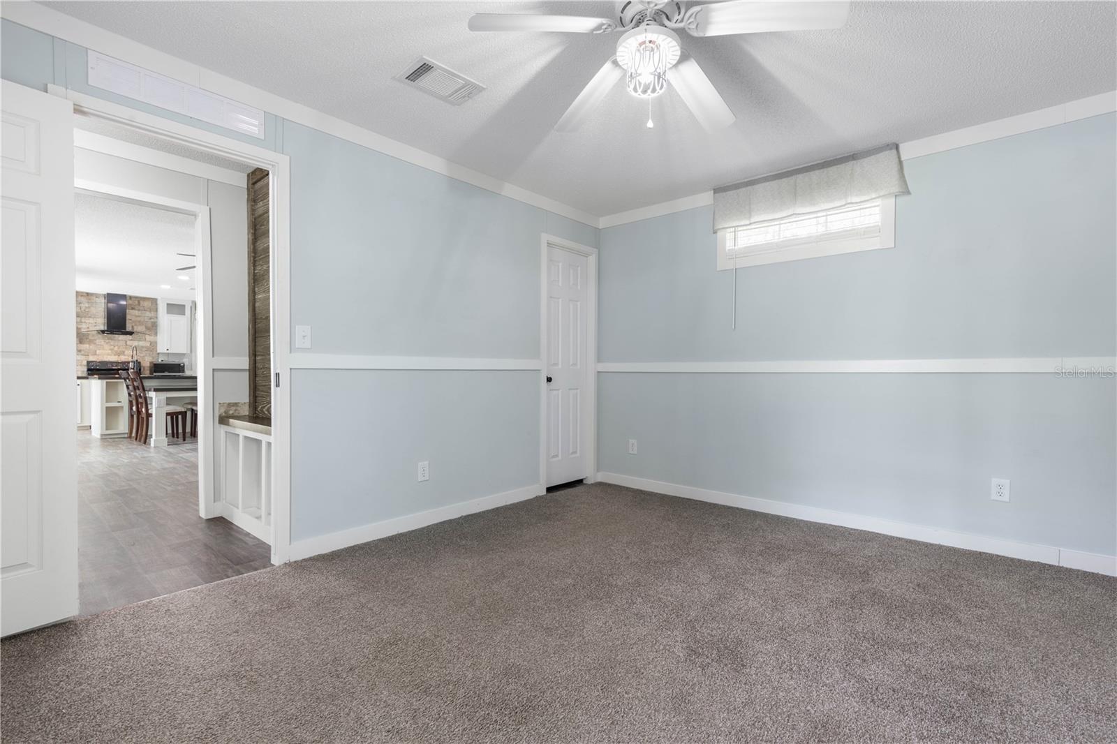 Image 18 of 63 For 1688 Papaya Street