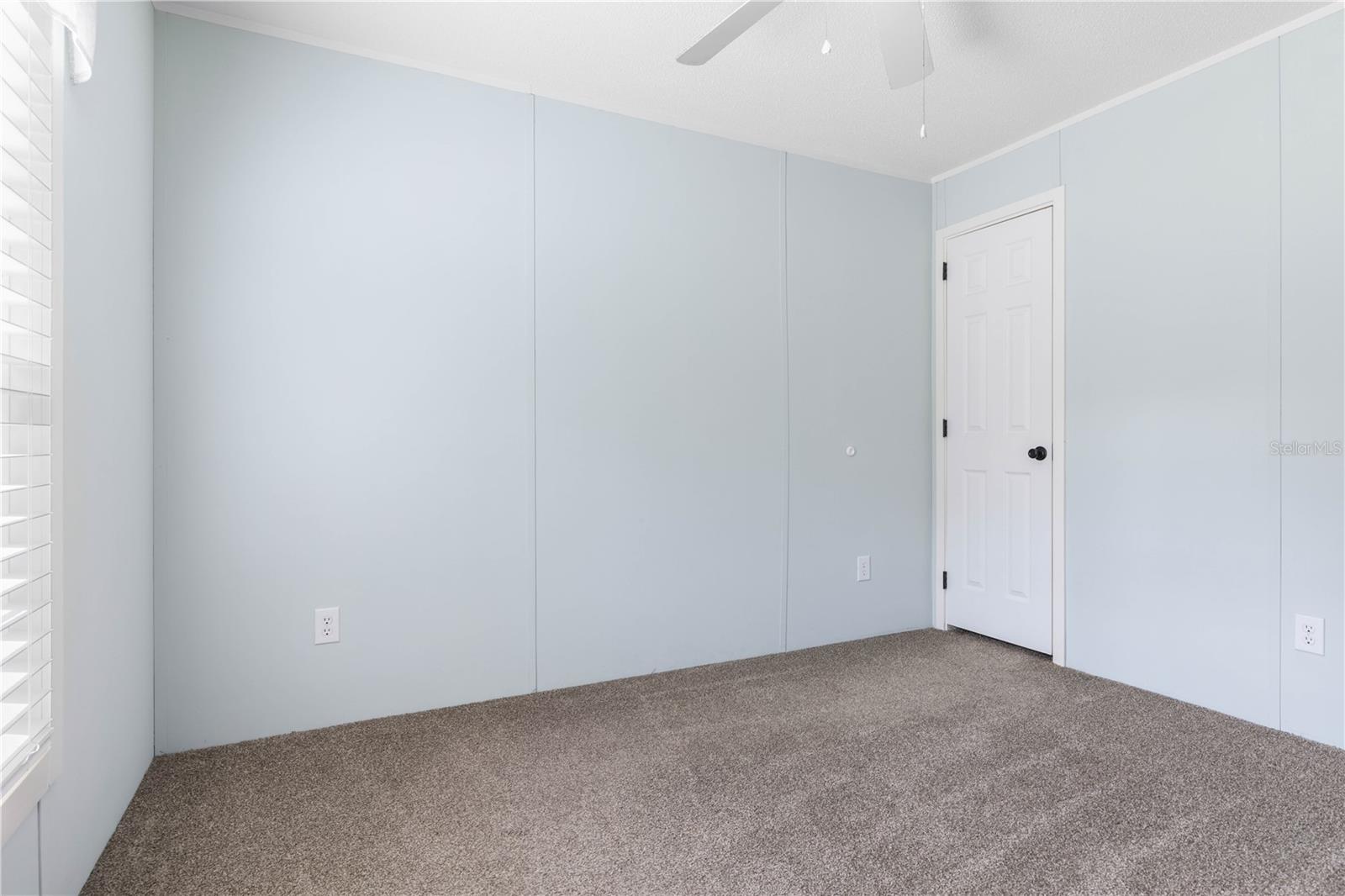 Image 22 of 63 For 1688 Papaya Street