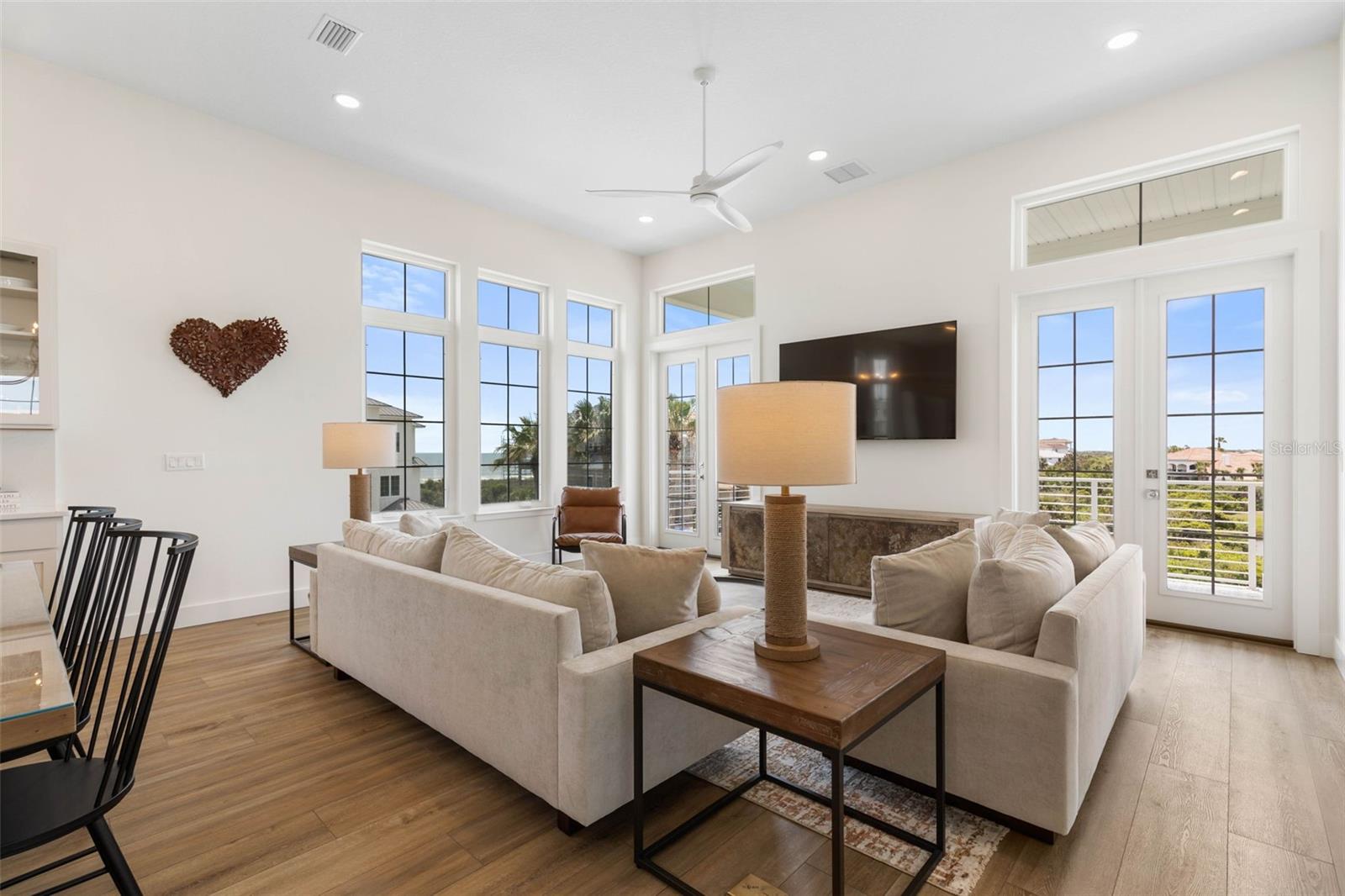 Image 18 of 86 For 546 Cinnamon Beach Lane