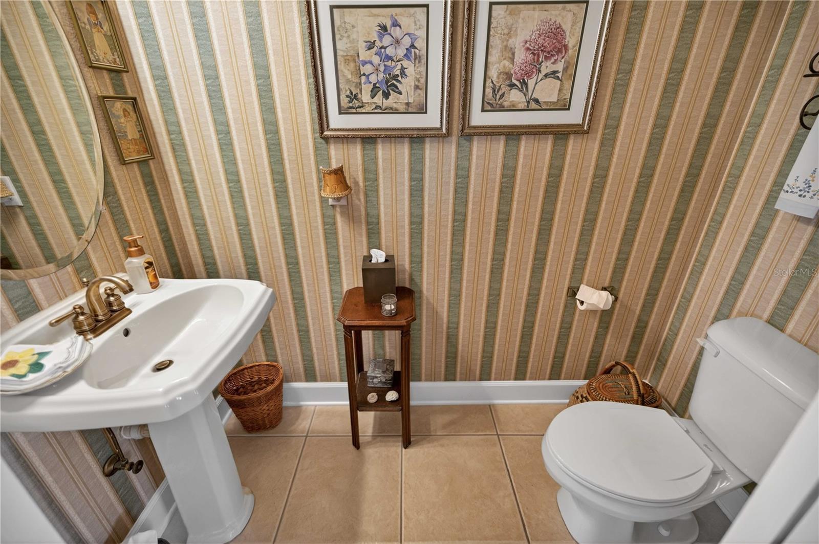 Image 18 of 43 For 1983 58th Court