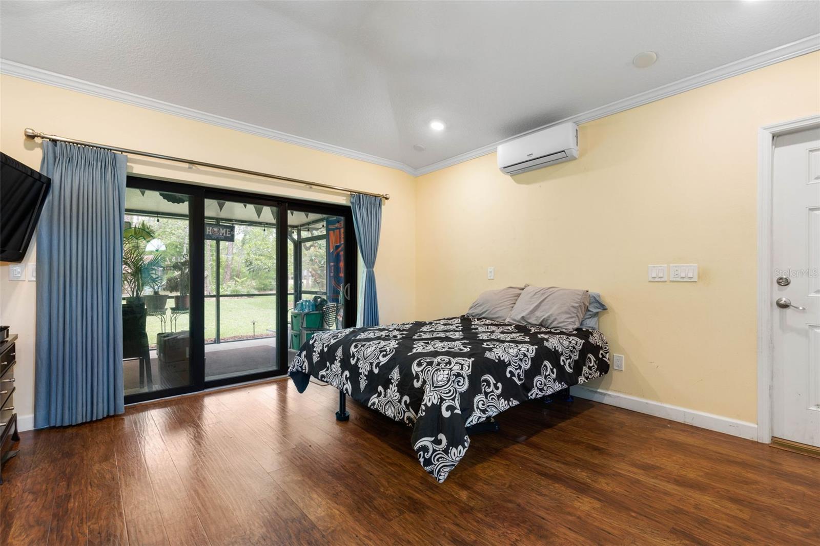 Image 49 of 75 For 30 Erickson Place