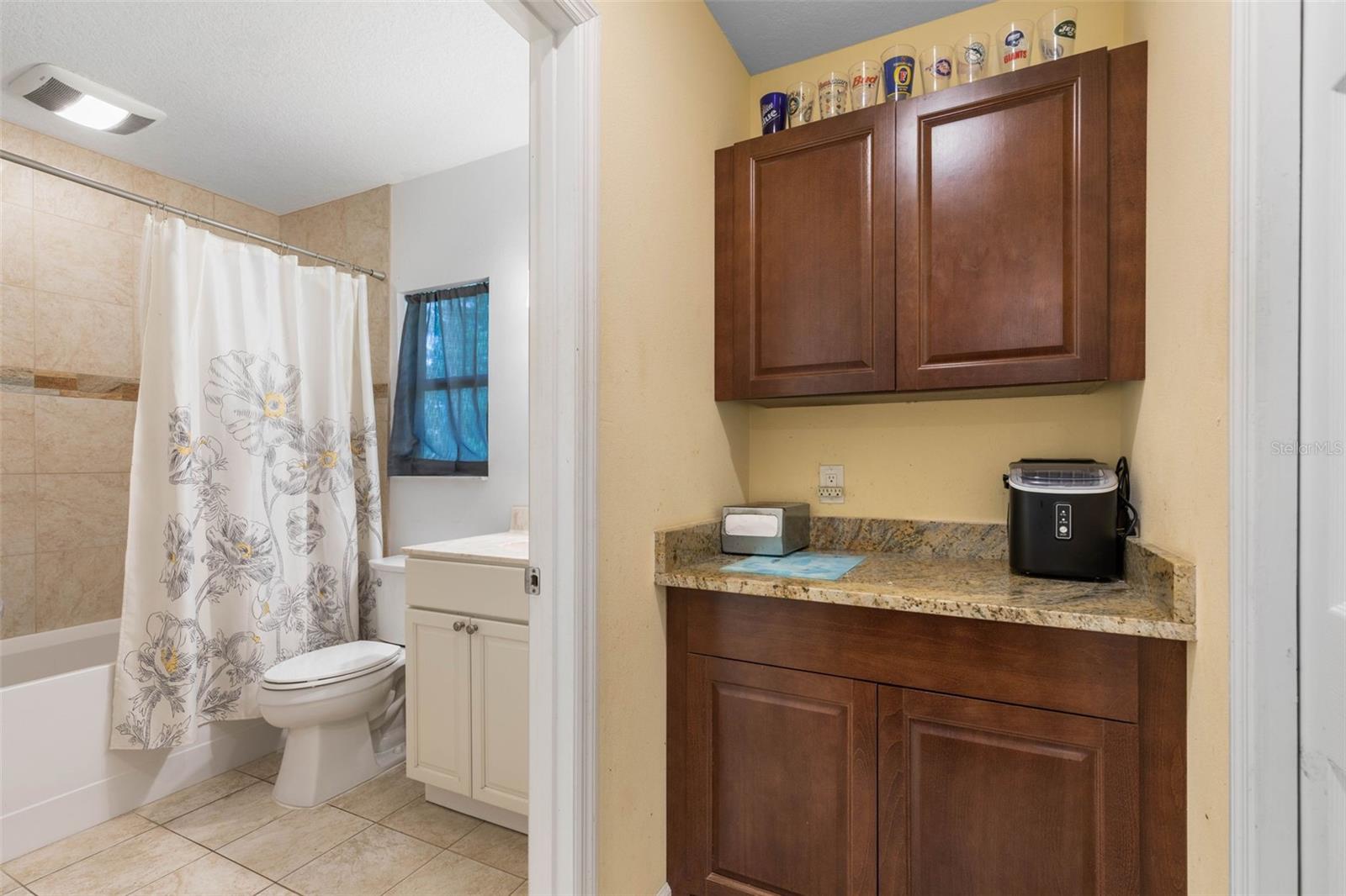 Image 52 of 75 For 30 Erickson Place