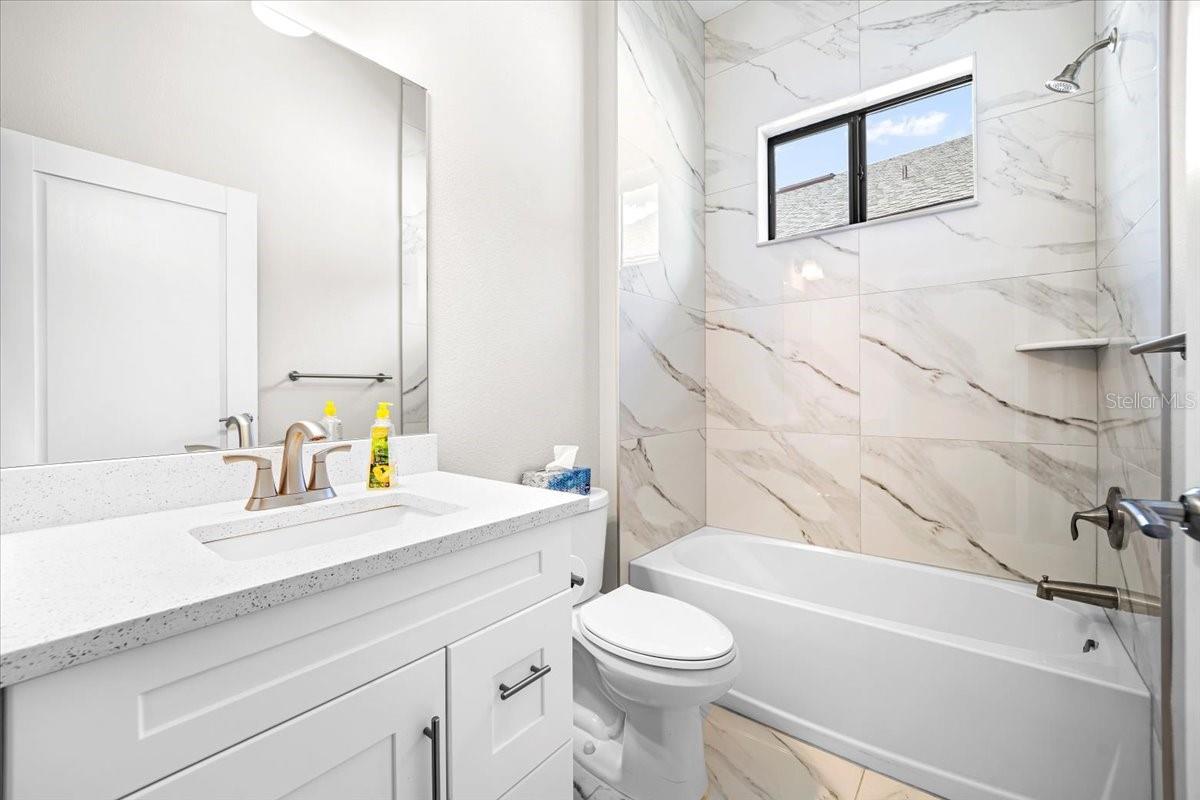 Image 8 of 21 For 11 Green Circle