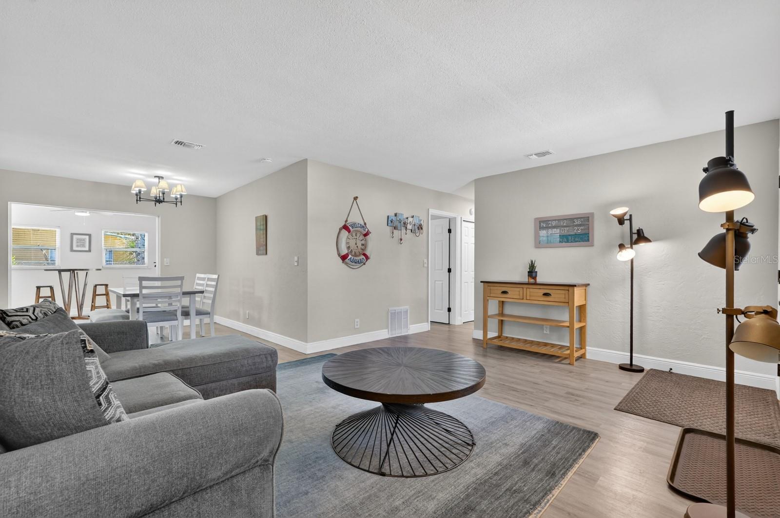 Image 6 of 39 For 1030 Alice Drive