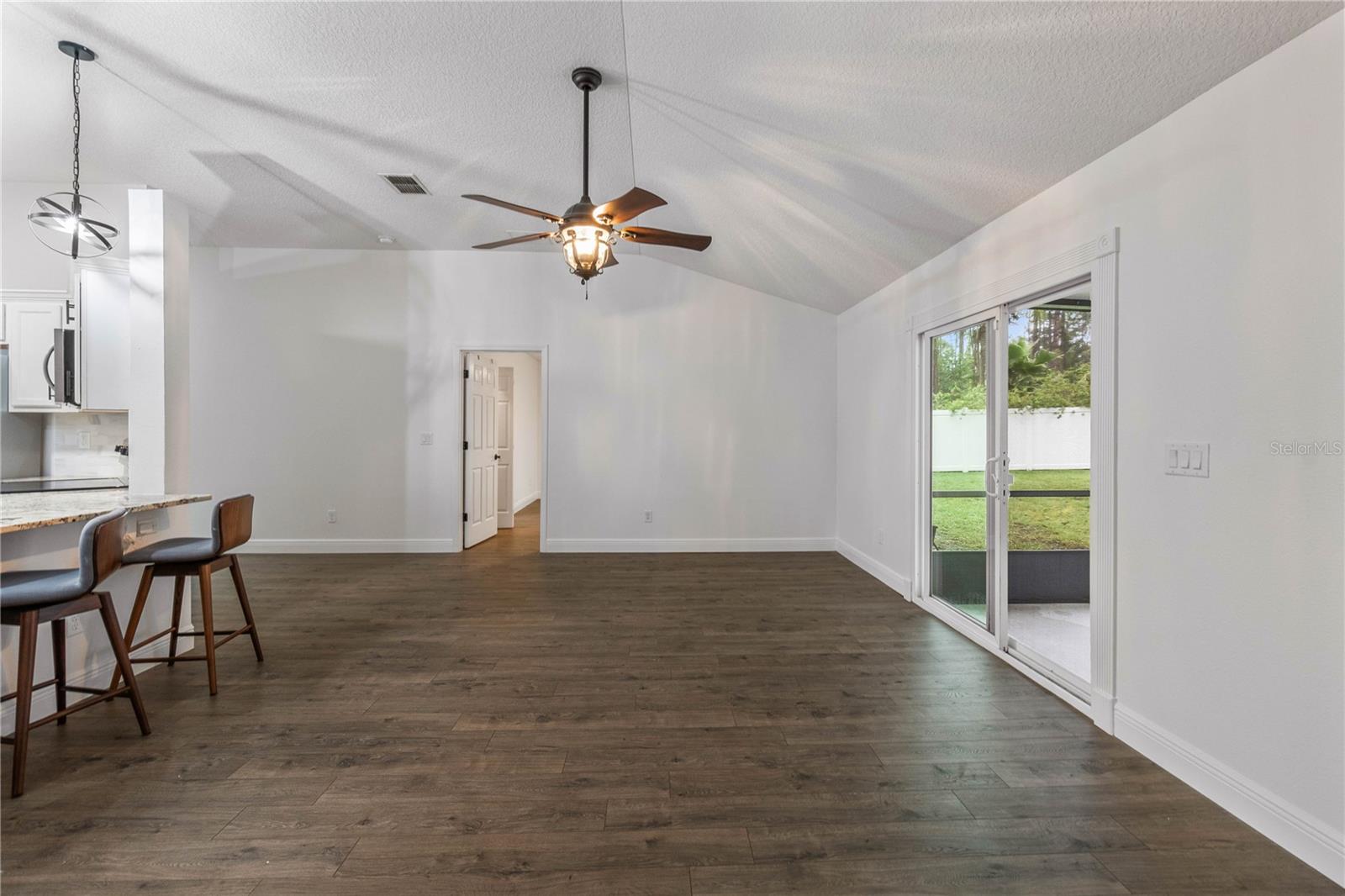 Image 11 of 37 For 137 Wellwood Lane