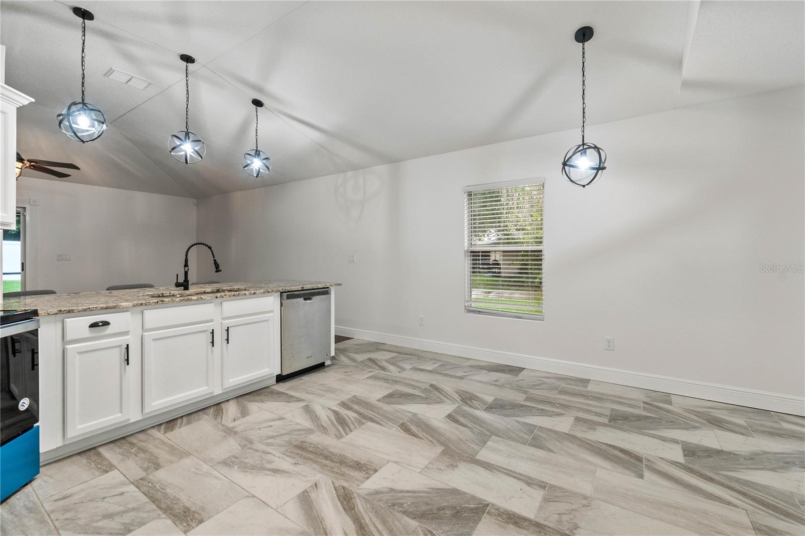 Image 15 of 37 For 137 Wellwood Lane