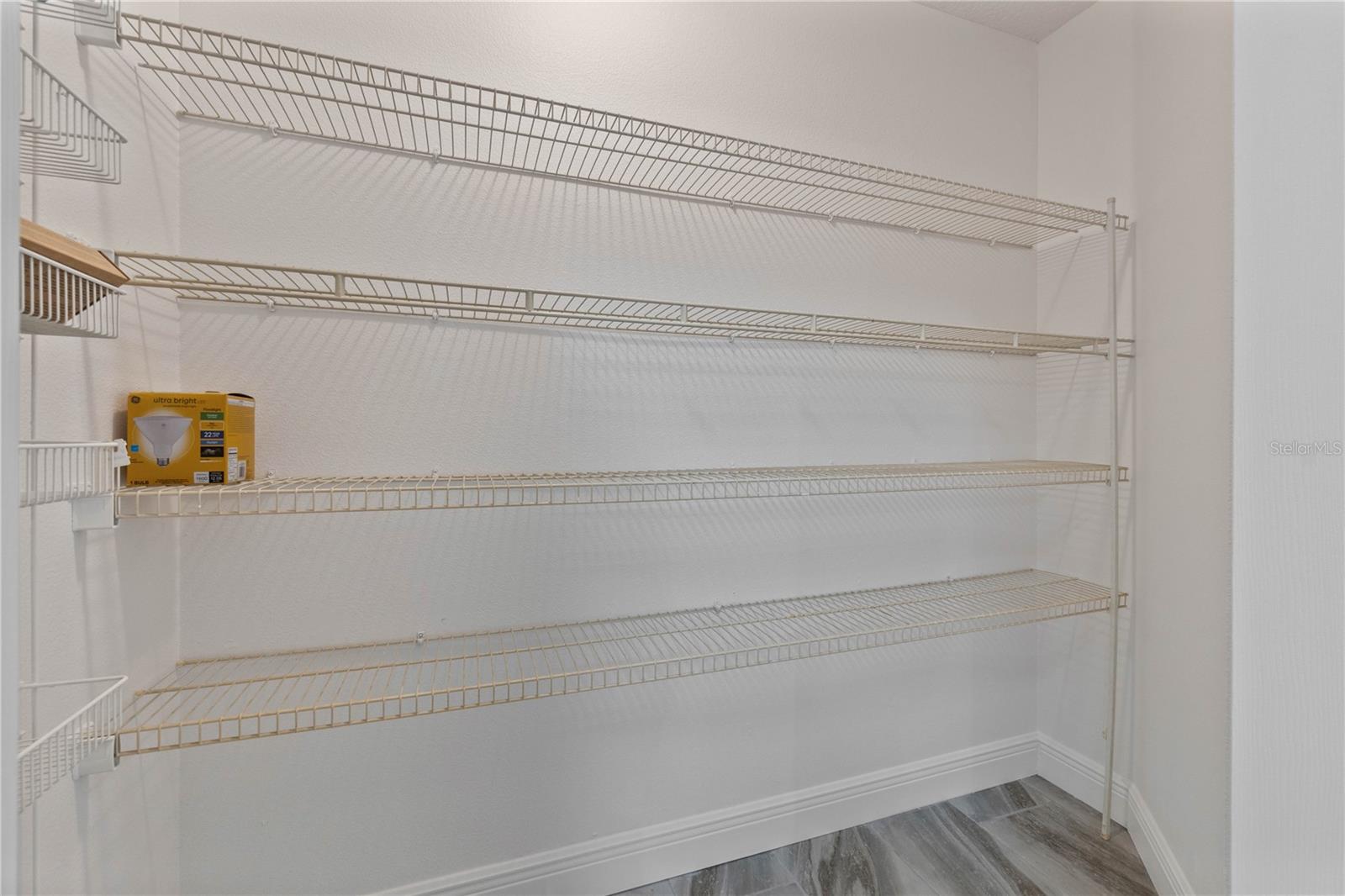 Image 19 of 37 For 137 Wellwood Lane