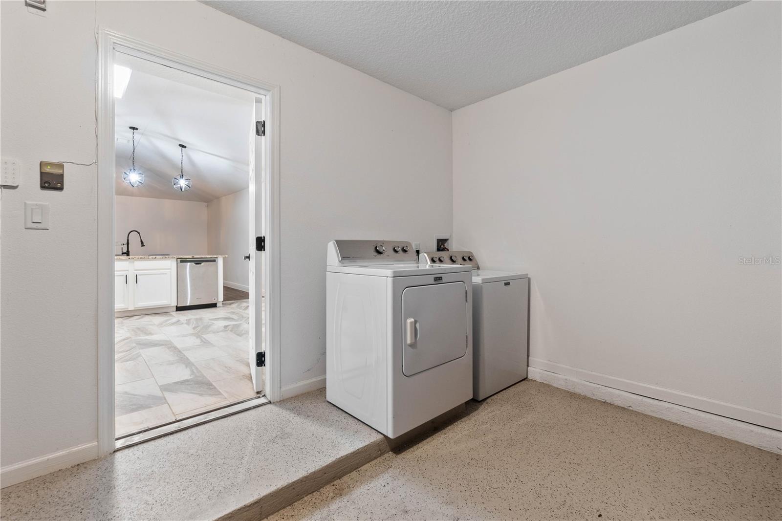 Image 20 of 37 For 137 Wellwood Lane