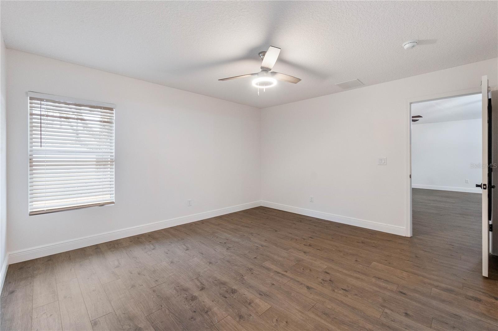 Image 22 of 37 For 137 Wellwood Lane