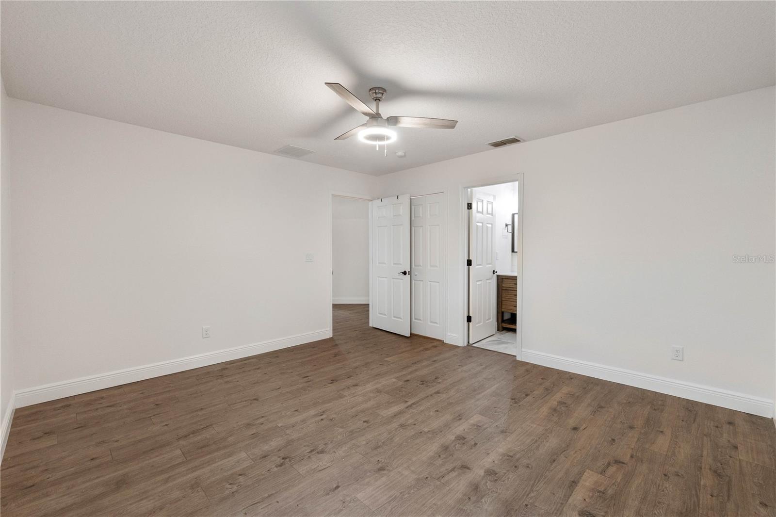 Image 23 of 37 For 137 Wellwood Lane