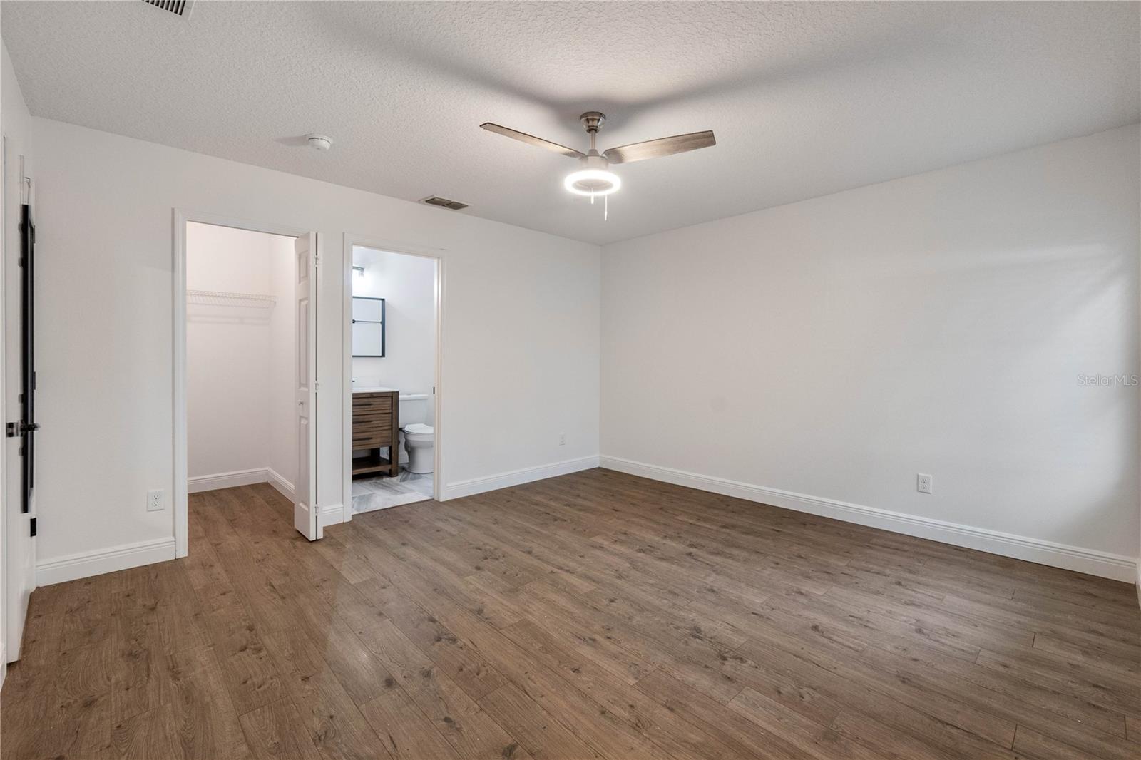 Image 24 of 37 For 137 Wellwood Lane