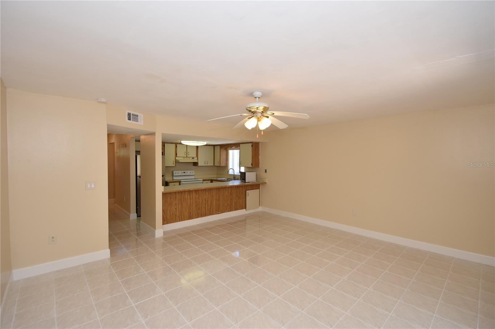 Image 10 of 37 For 15 Florida Park Drive 6