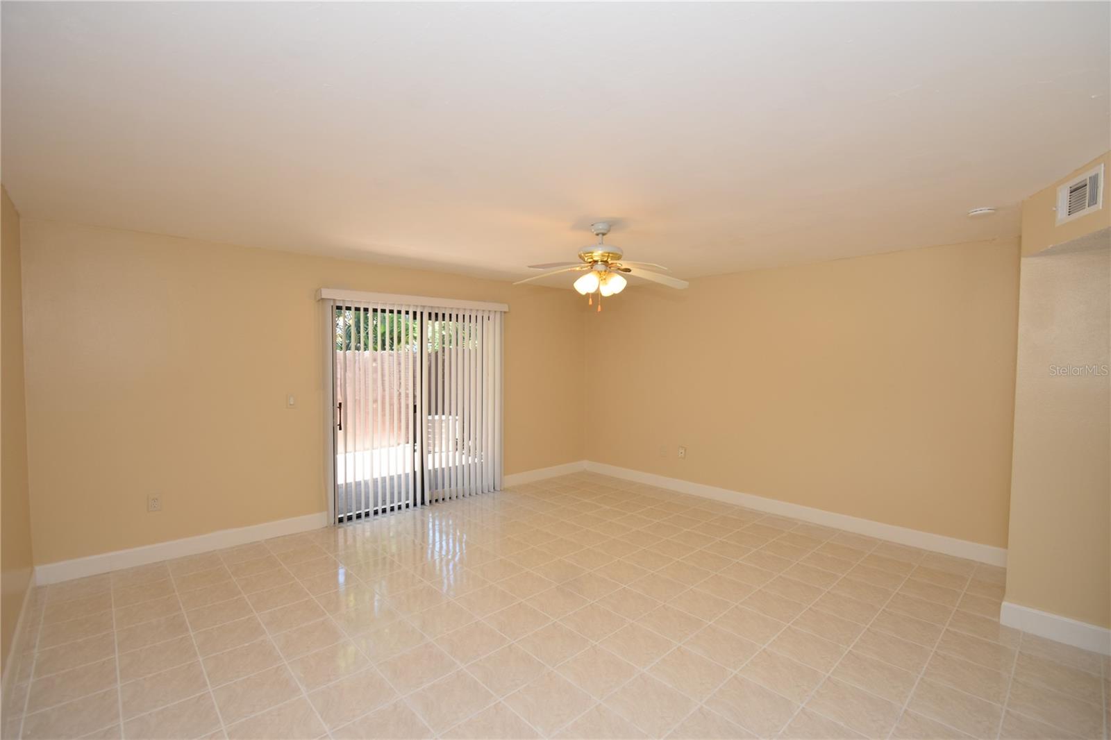 Image 12 of 37 For 15 Florida Park Drive 6