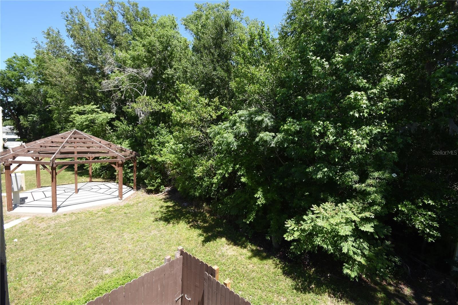 Image 33 of 37 For 15 Florida Park Drive 6