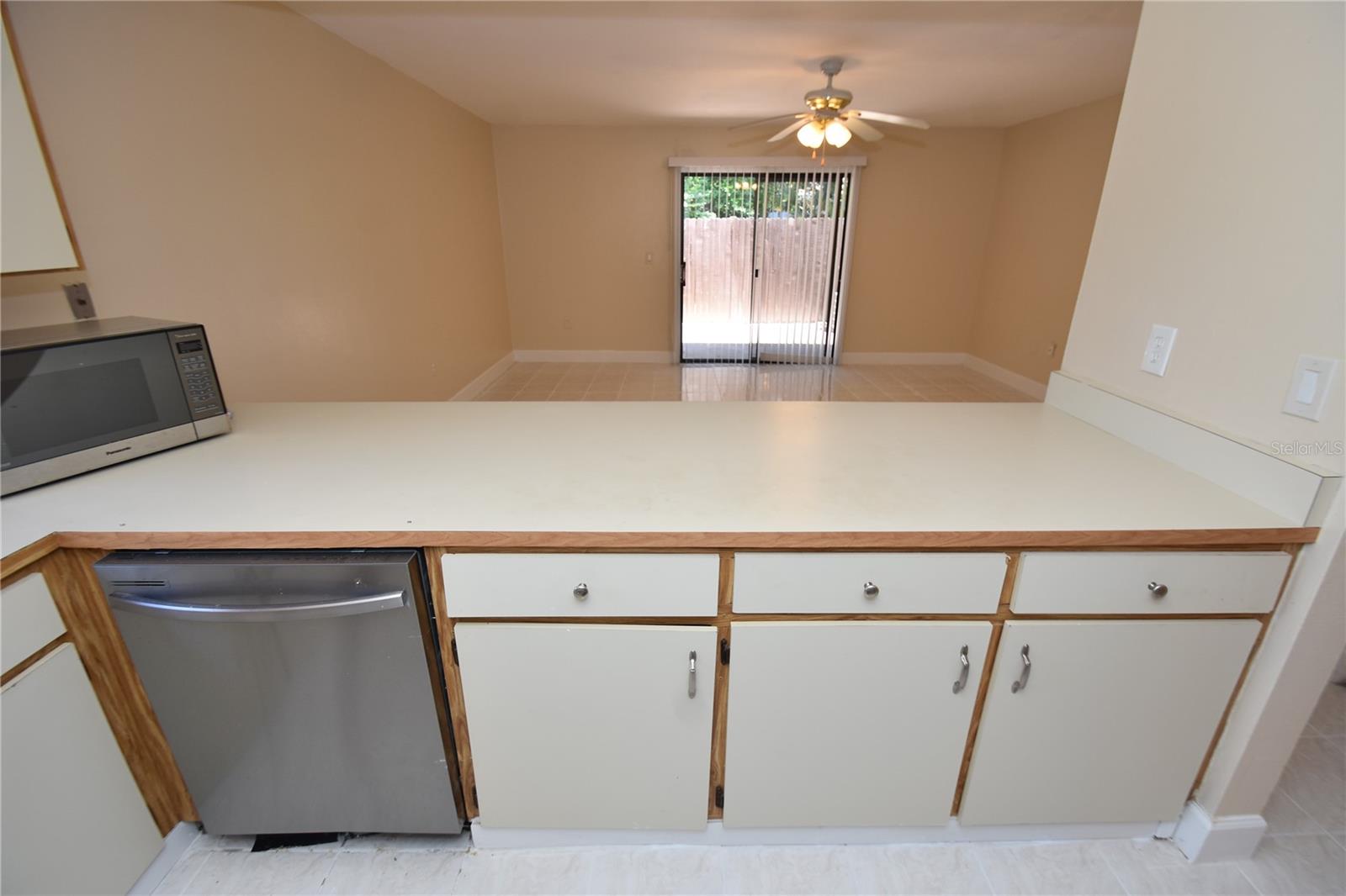 Image 9 of 37 For 15 Florida Park Drive 6