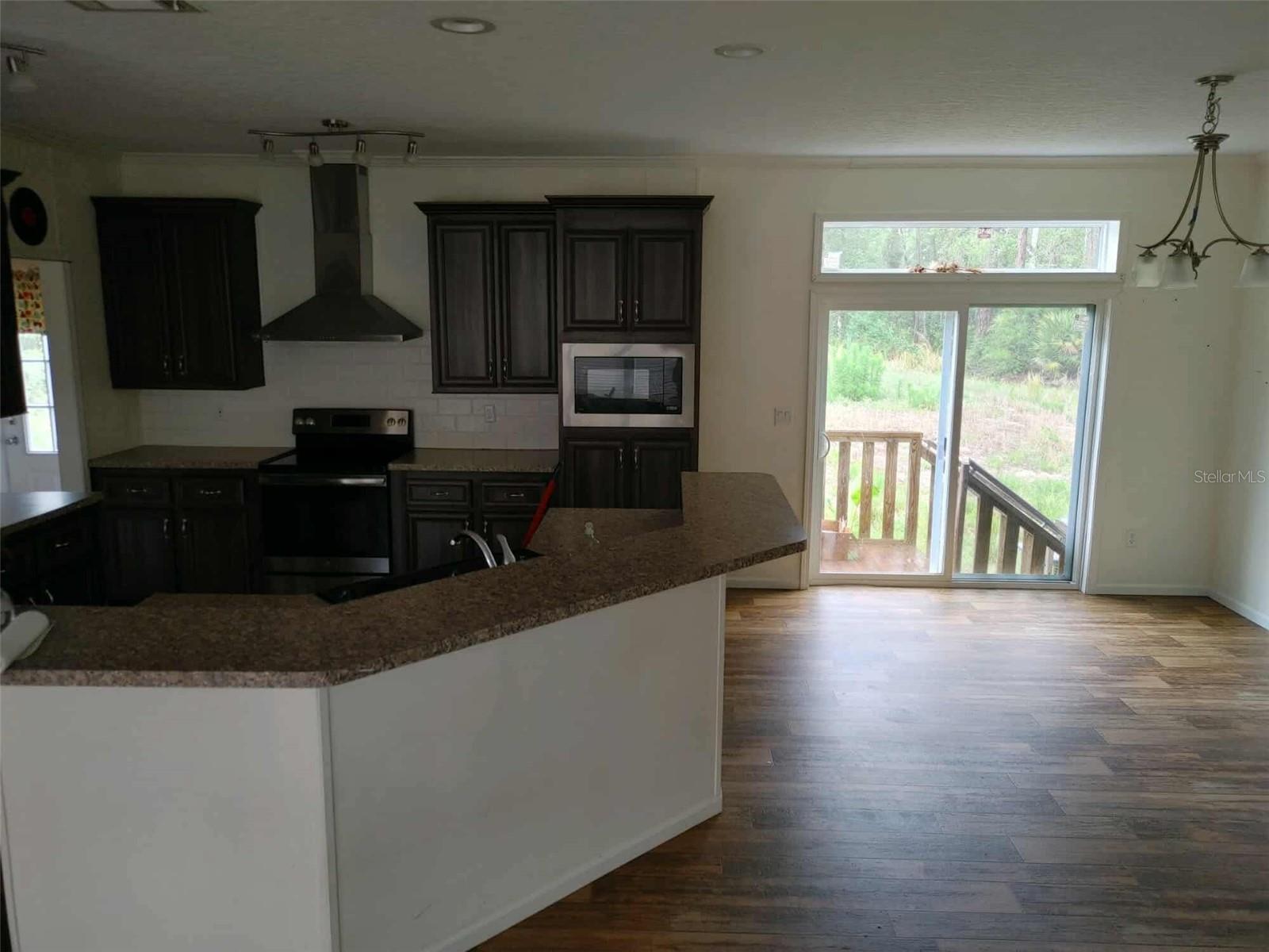 Image 7 of 14 For 2930 Palmetto Street