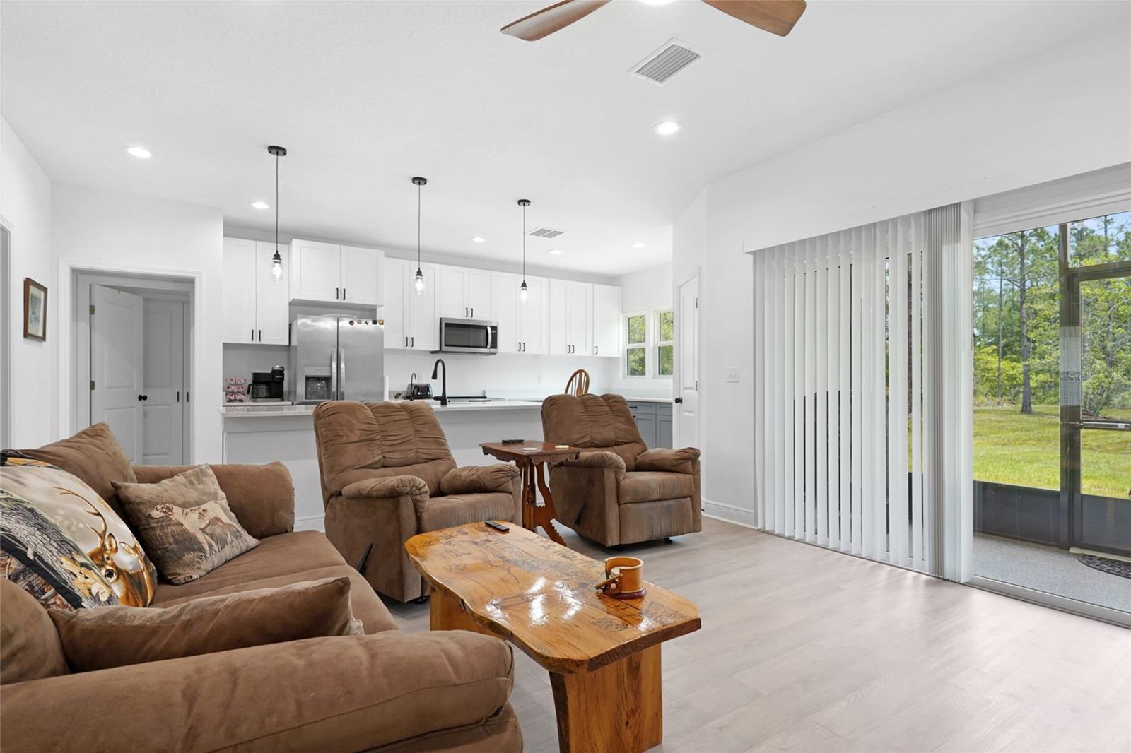 Image 4 of 38 For 10550 Crotty Avenue
