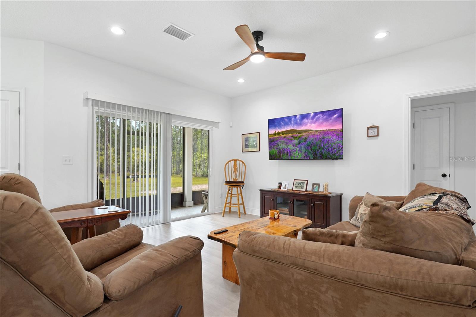 Image 6 of 38 For 10550 Crotty Avenue