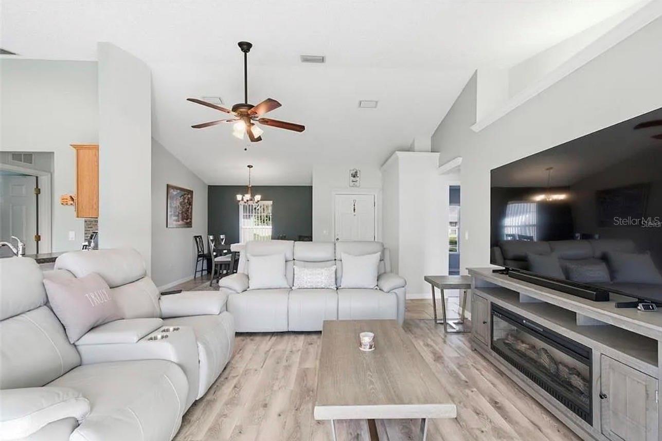 Image 3 of 5 For 24 Radcliffe Drive