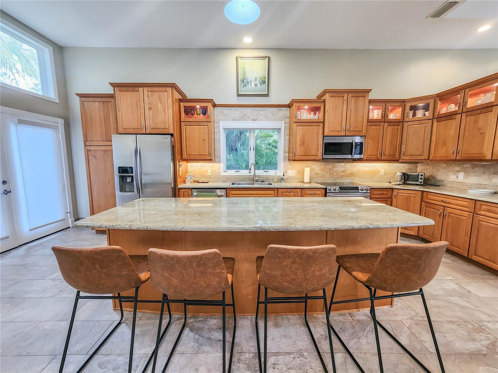 Image 10 of 41 For 1 Bay Pointe Drive