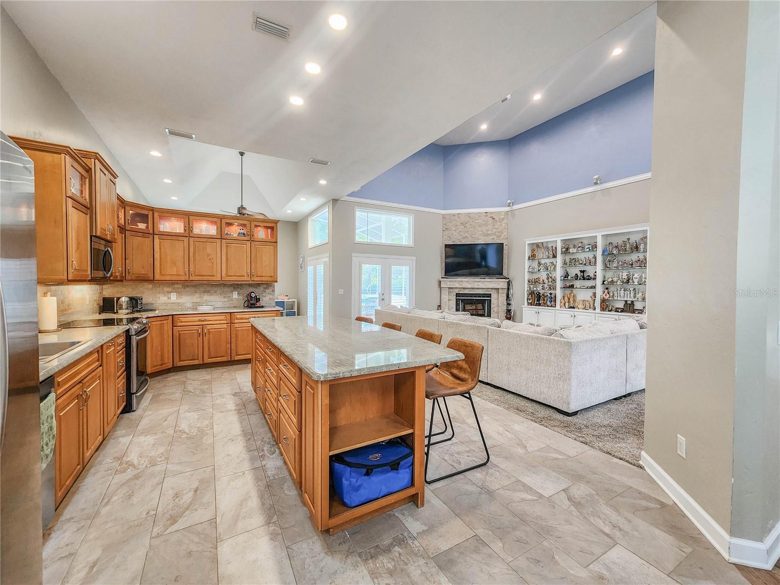 Image 12 of 41 For 1 Bay Pointe Drive