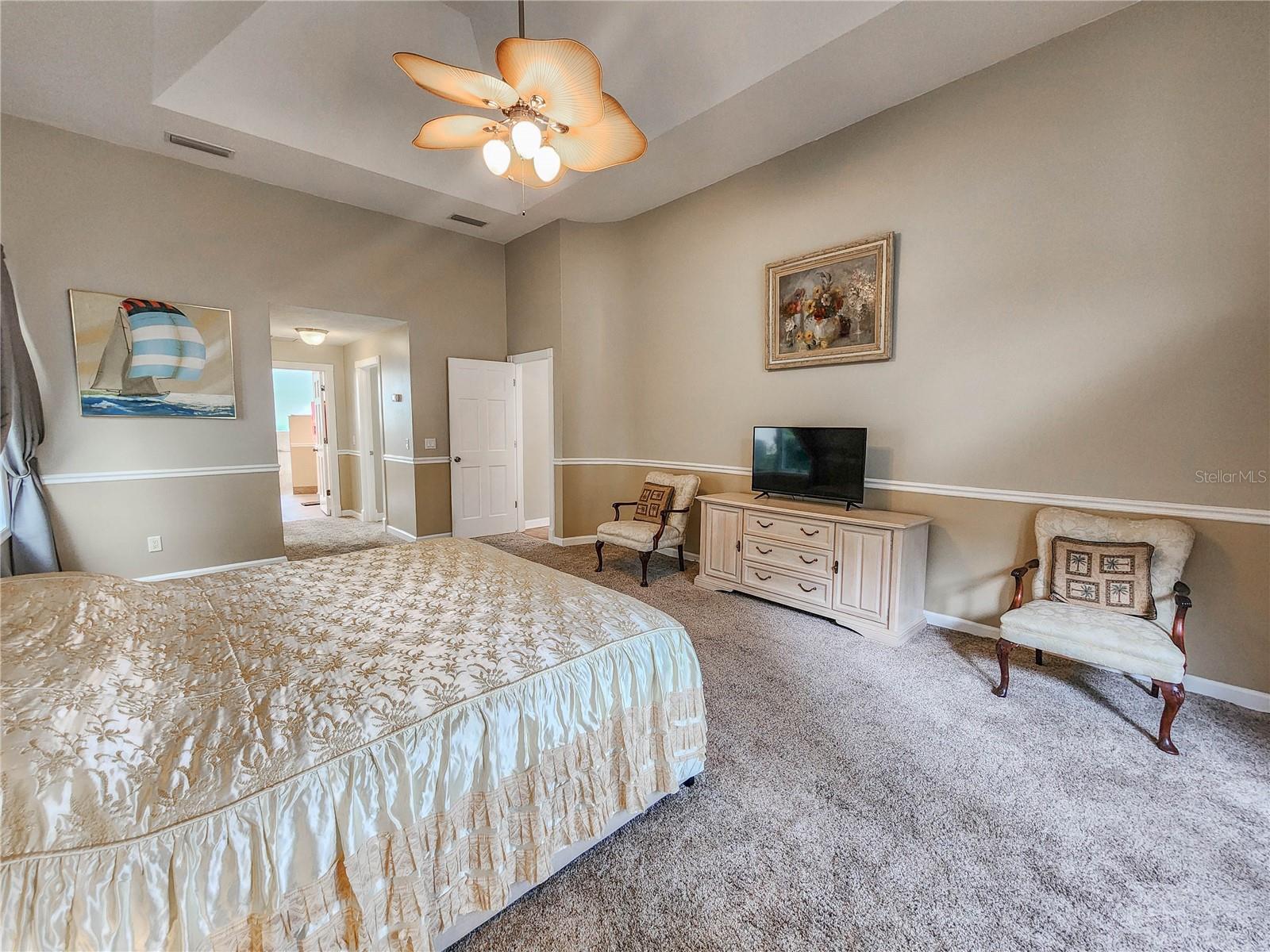 Image 17 of 41 For 1 Bay Pointe Drive