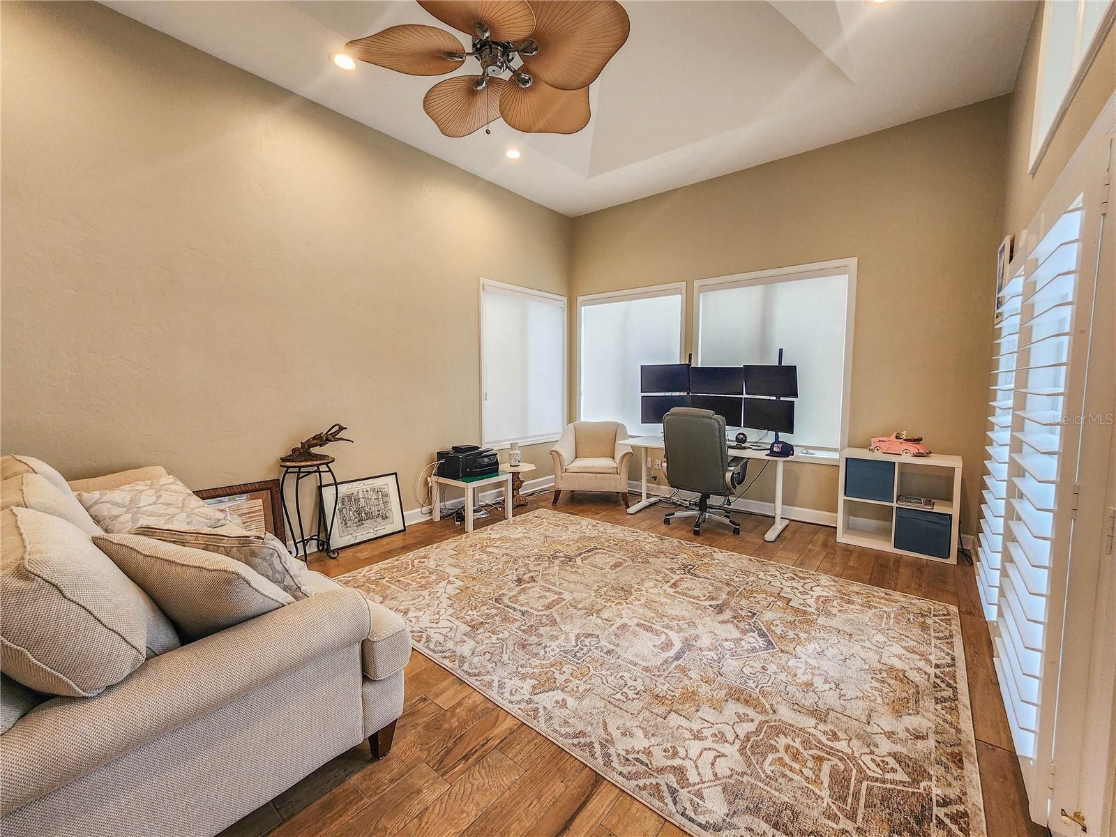 Image 8 of 41 For 1 Bay Pointe Drive