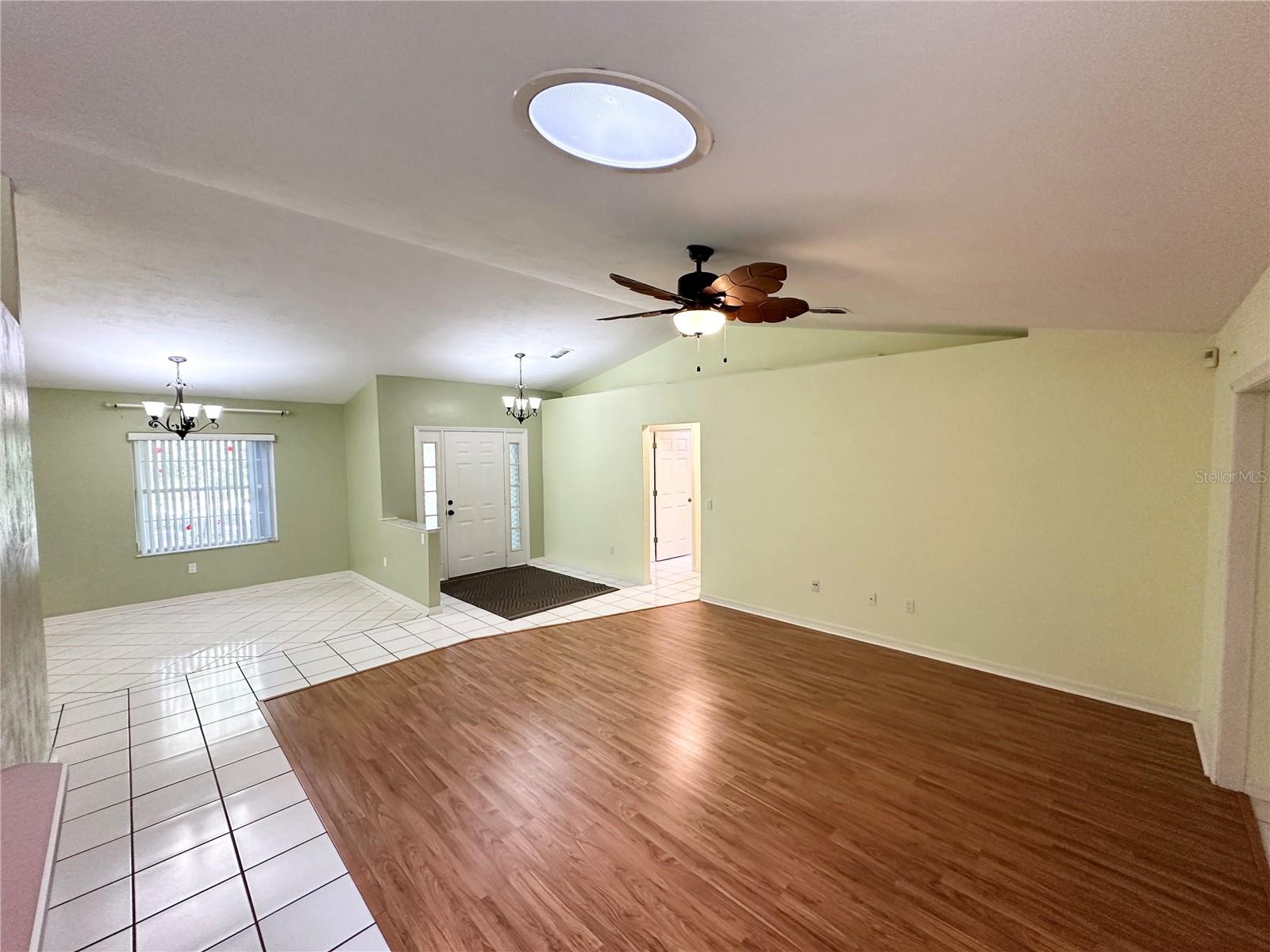Image 17 of 45 For 26 Woodbury Drive