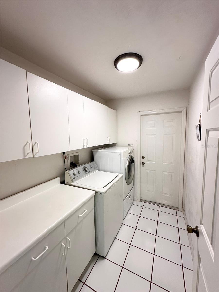 Image 39 of 45 For 26 Woodbury Drive