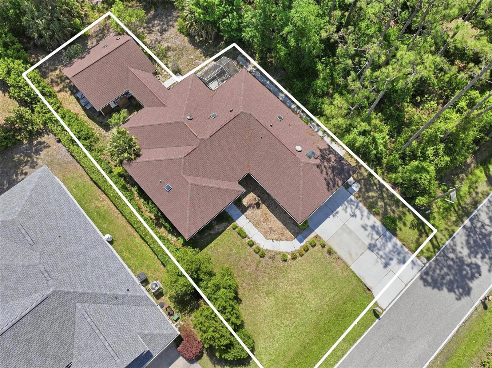 Image 4 of 45 For 26 Woodbury Drive