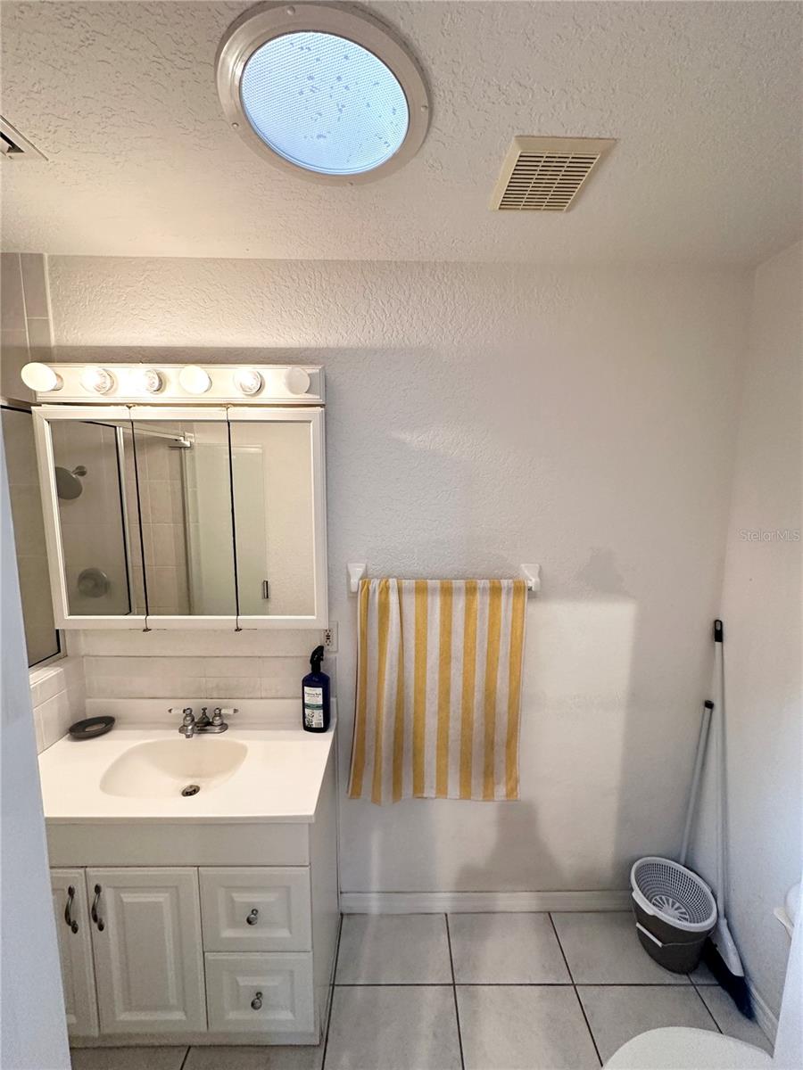 Image 41 of 45 For 26 Woodbury Drive