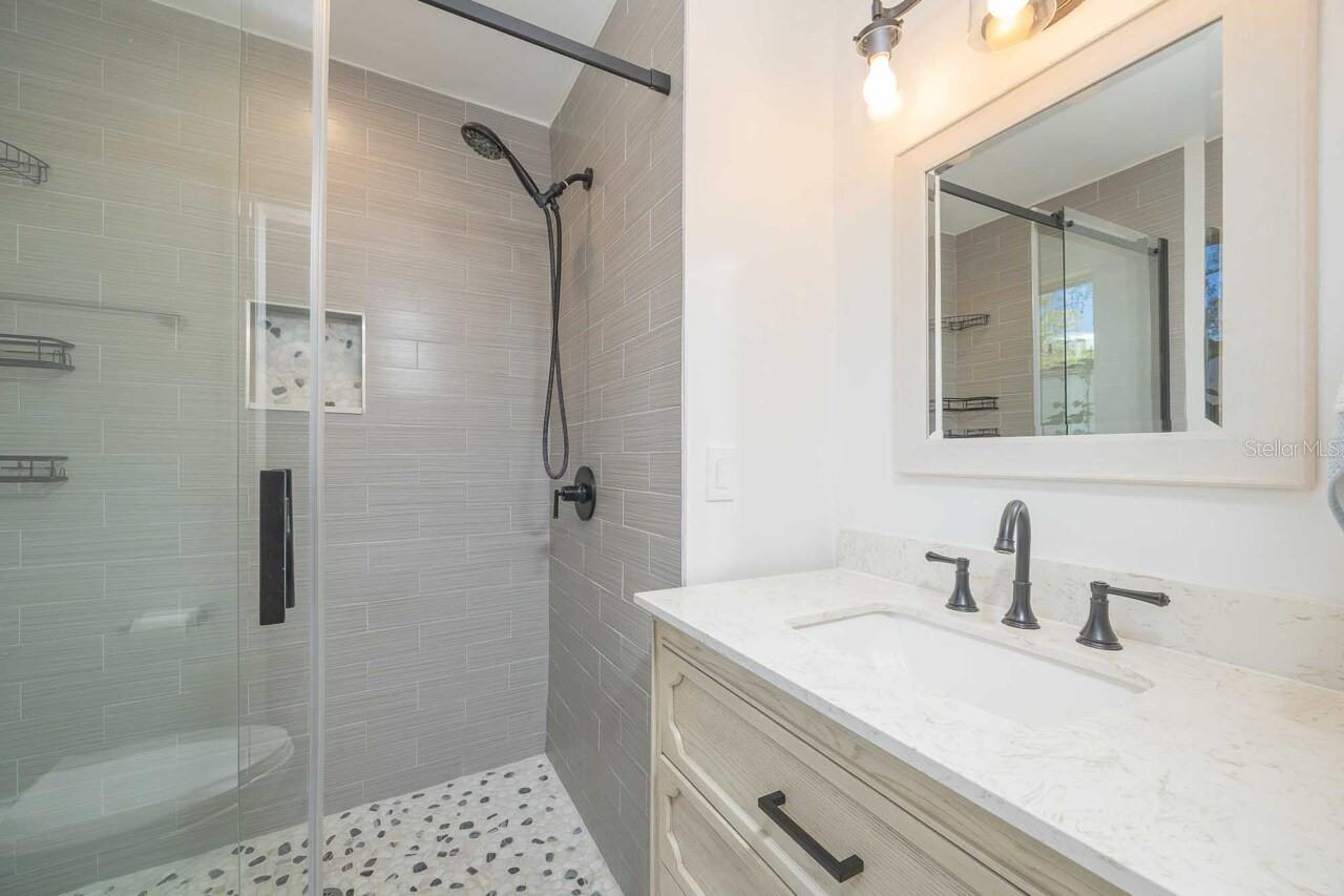 Image 15 of 33 For 2964 Alonso Road