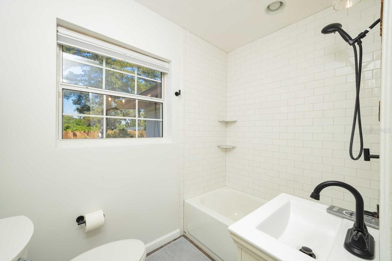 Image 22 of 33 For 2964 Alonso Road