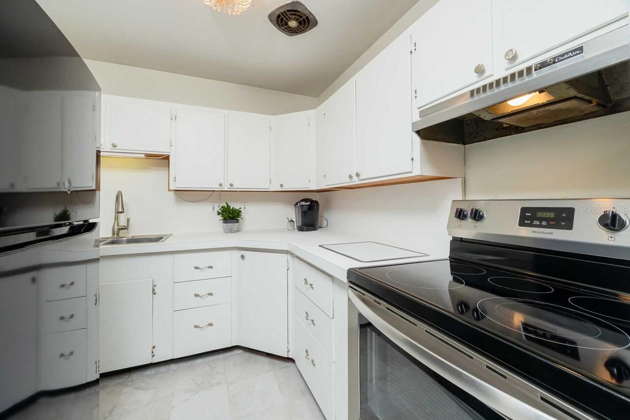 Image 7 of 33 For 2964 Alonso Road