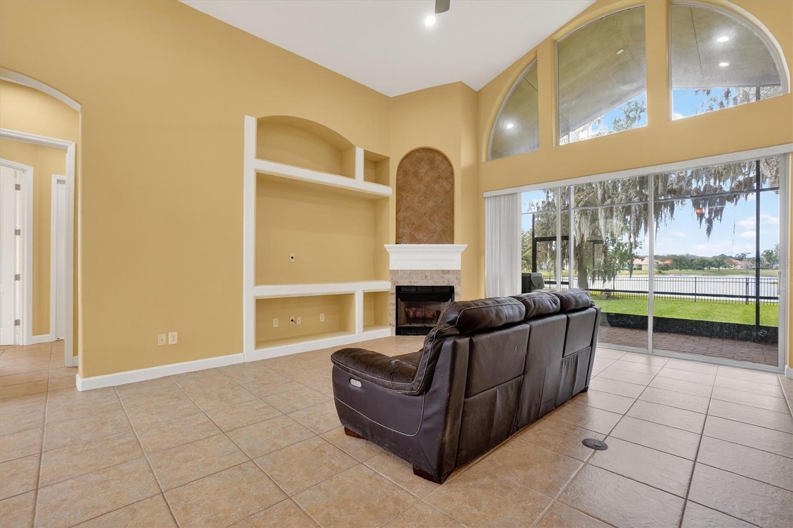Image 12 of 46 For 13 New Oak Leaf Drive