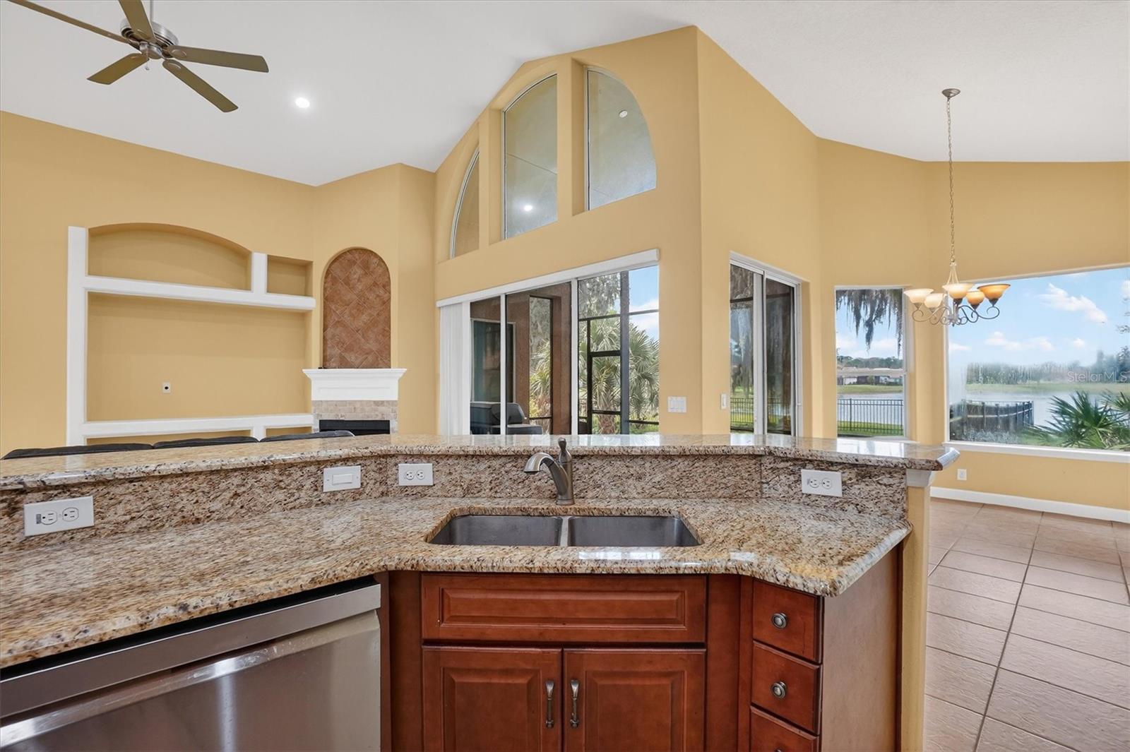 Image 18 of 46 For 13 New Oak Leaf Drive