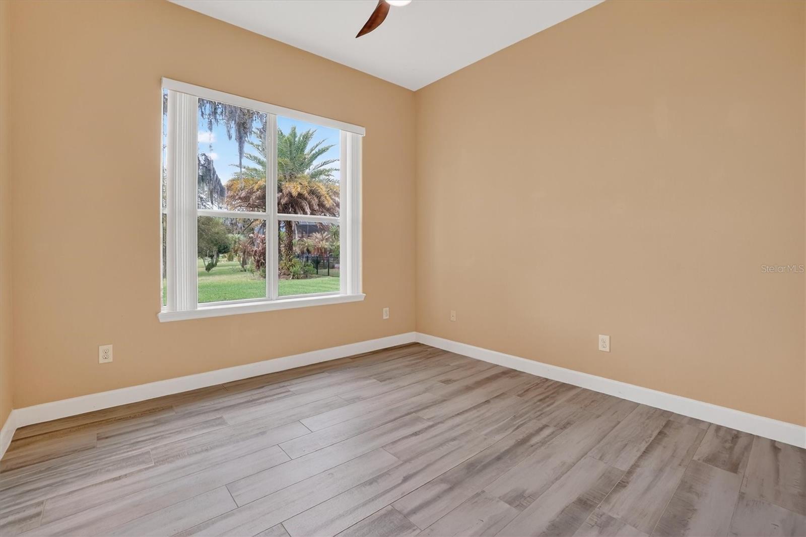 Image 35 of 46 For 13 New Oak Leaf Drive