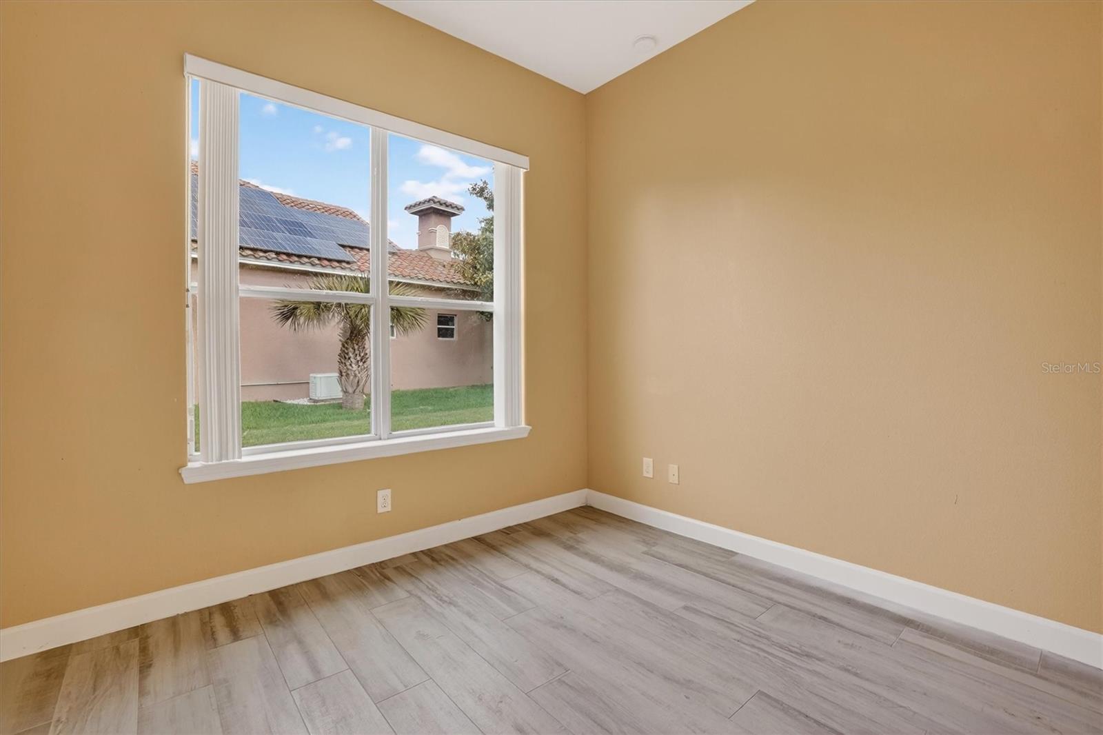 Image 37 of 46 For 13 New Oak Leaf Drive