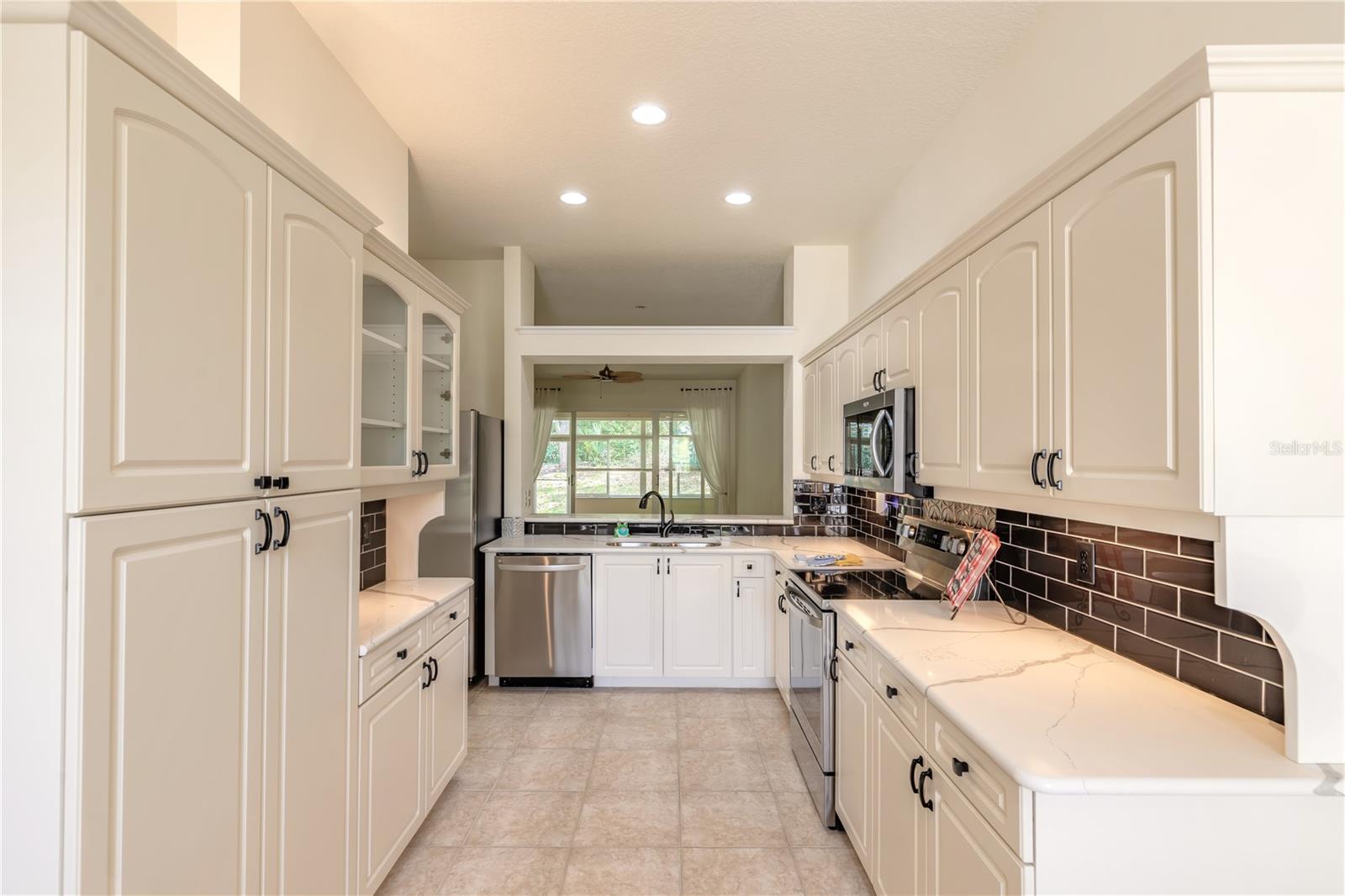 Image 14 of 39 For 3013 Glin Circle