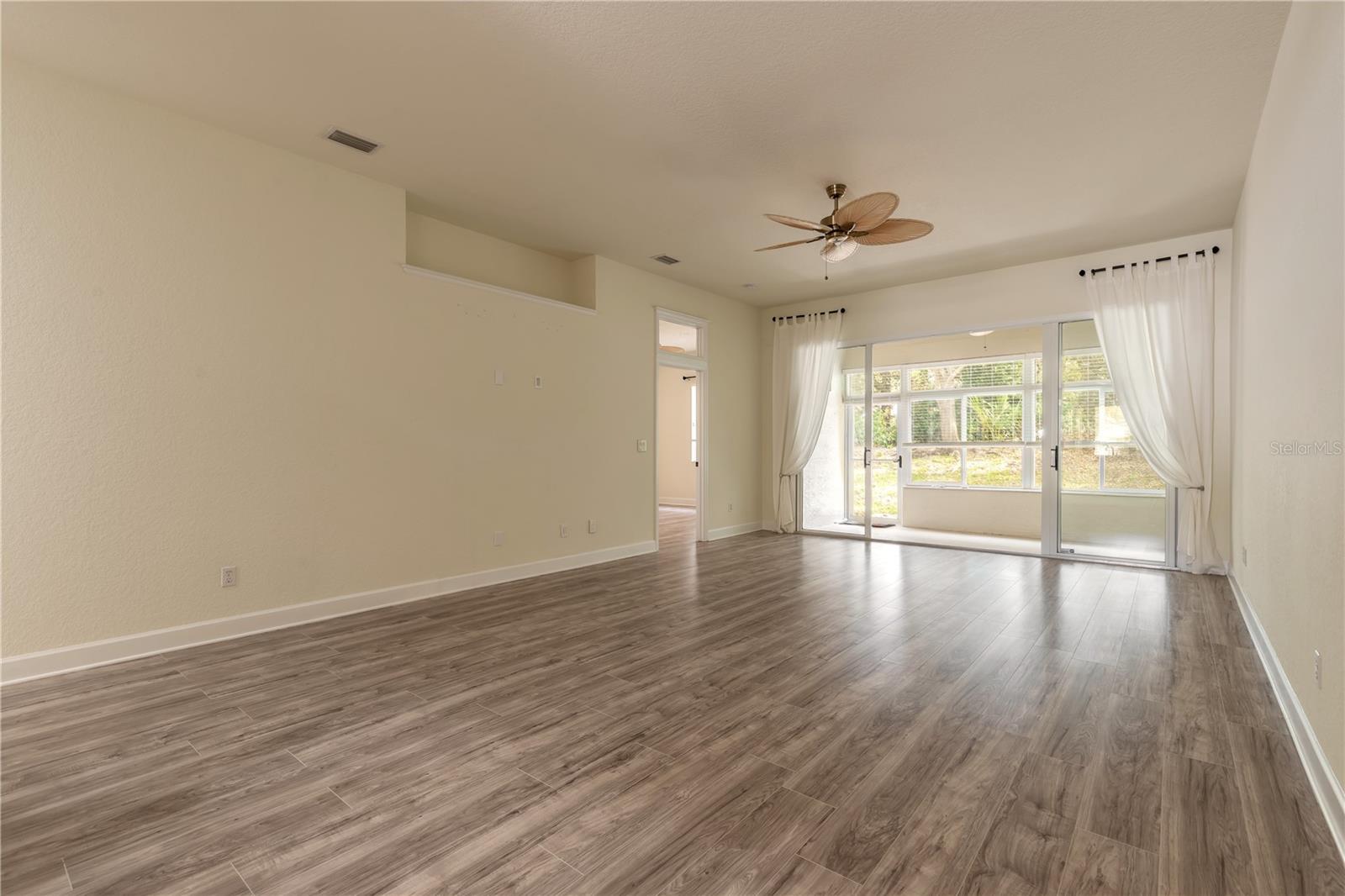 Image 6 of 39 For 3013 Glin Circle