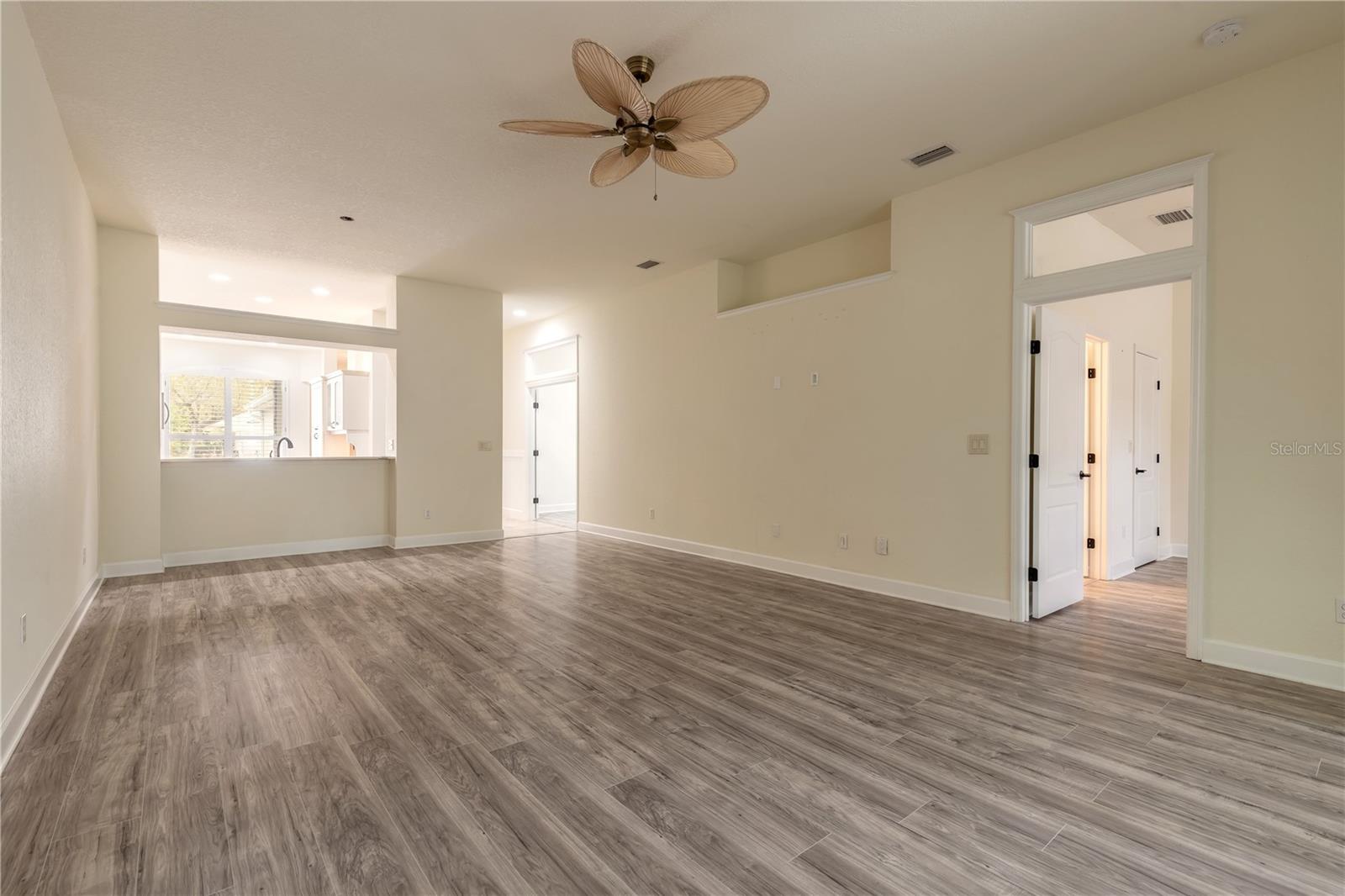 Image 7 of 39 For 3013 Glin Circle