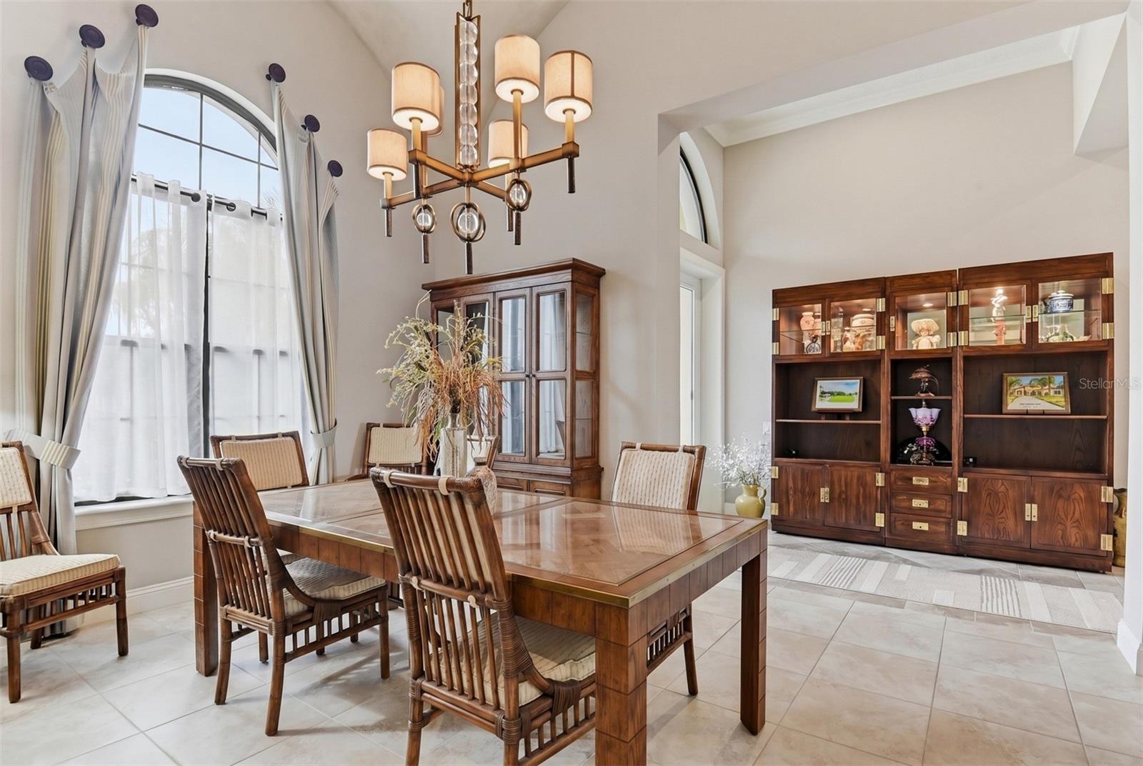 Image 10 of 70 For 204 Willow Oak Way