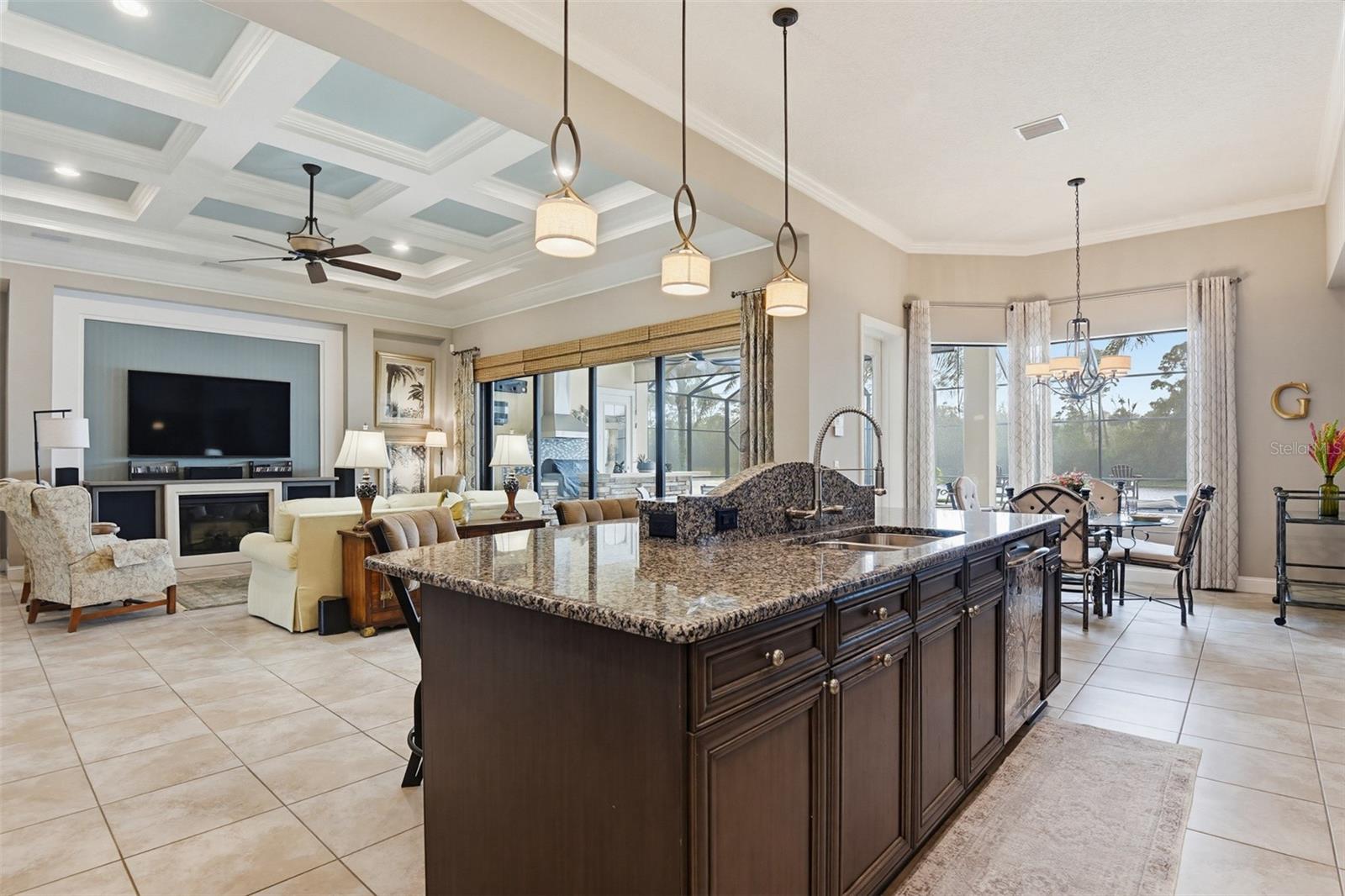 Image 11 of 70 For 204 Willow Oak Way