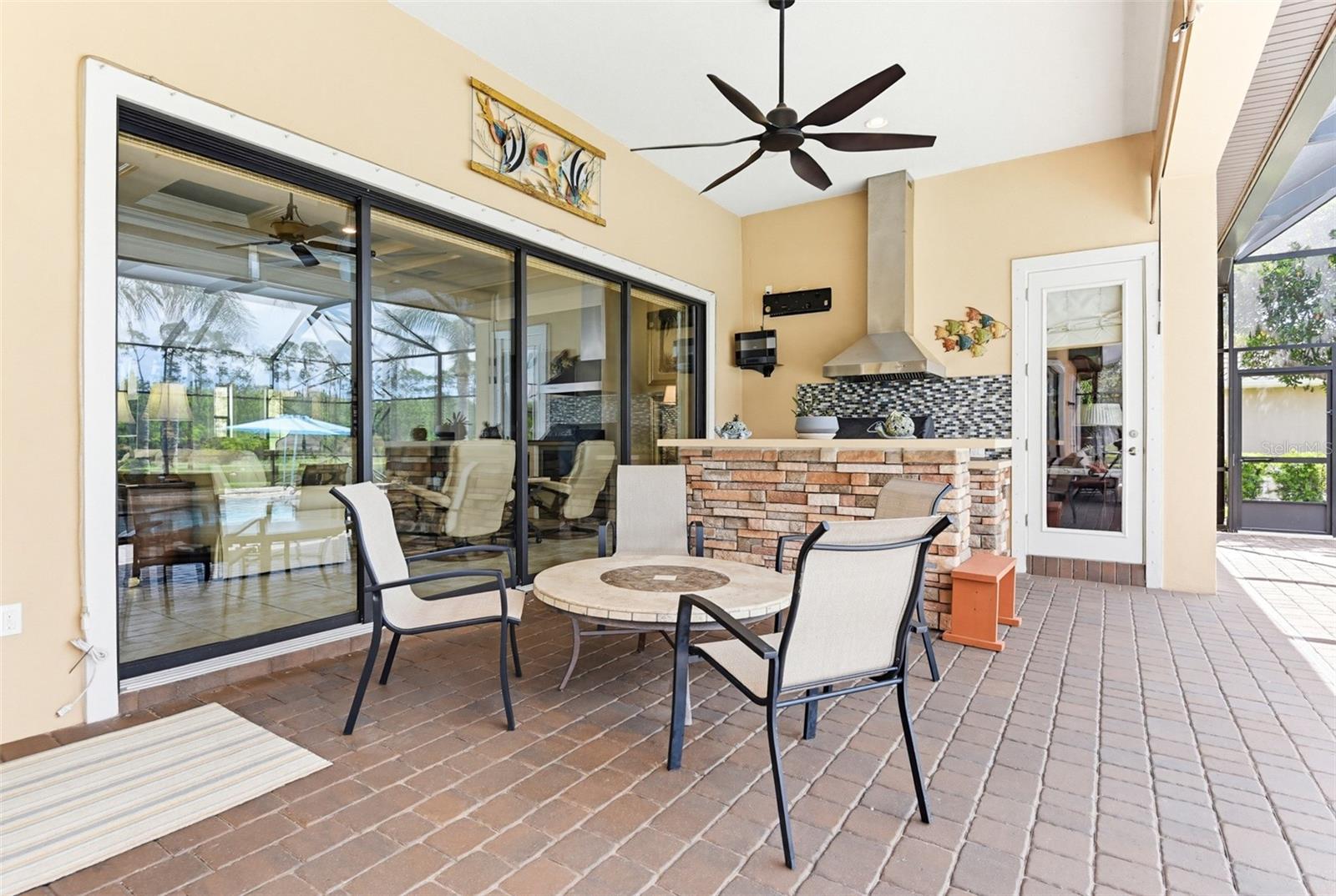 Image 34 of 70 For 204 Willow Oak Way