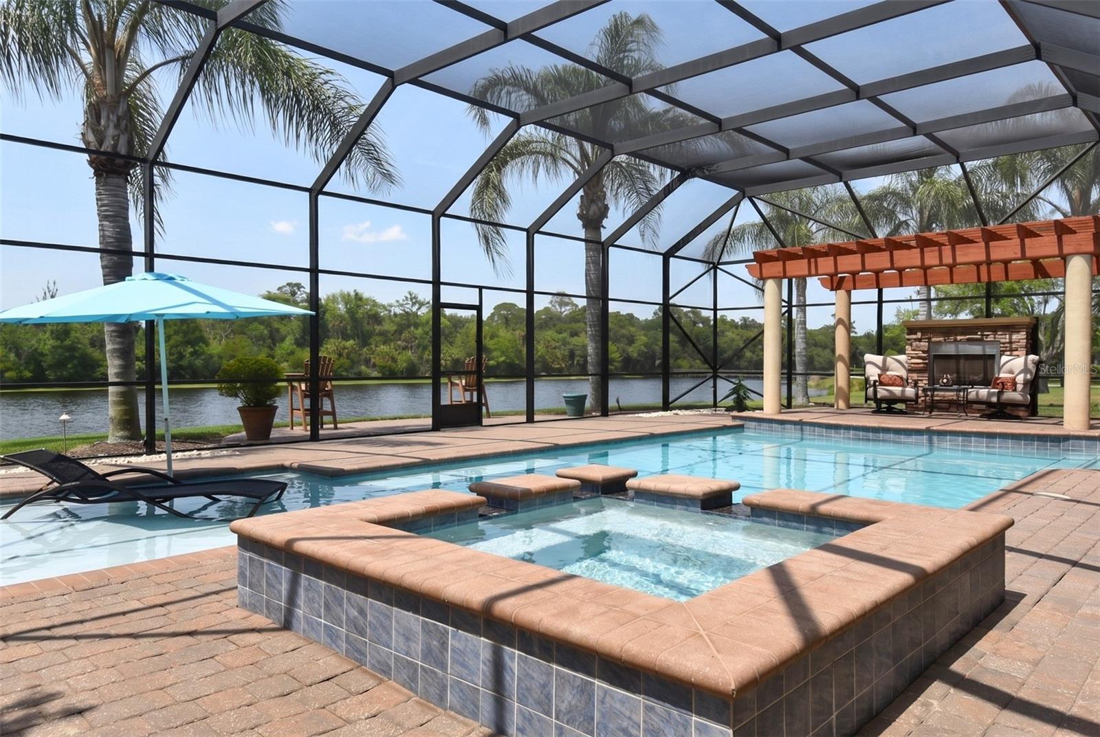 Image 4 of 70 For 204 Willow Oak Way