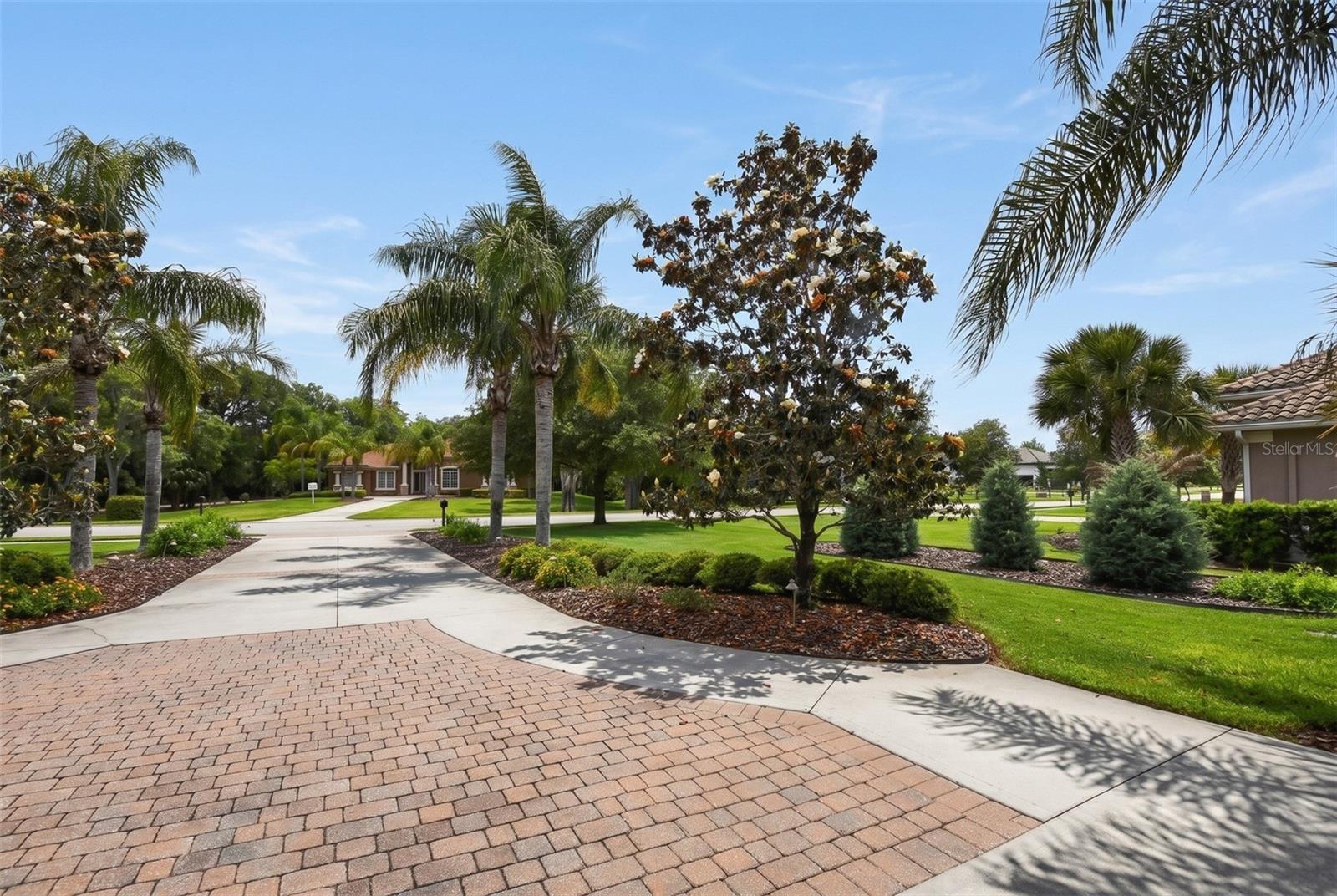 Image 49 of 70 For 204 Willow Oak Way