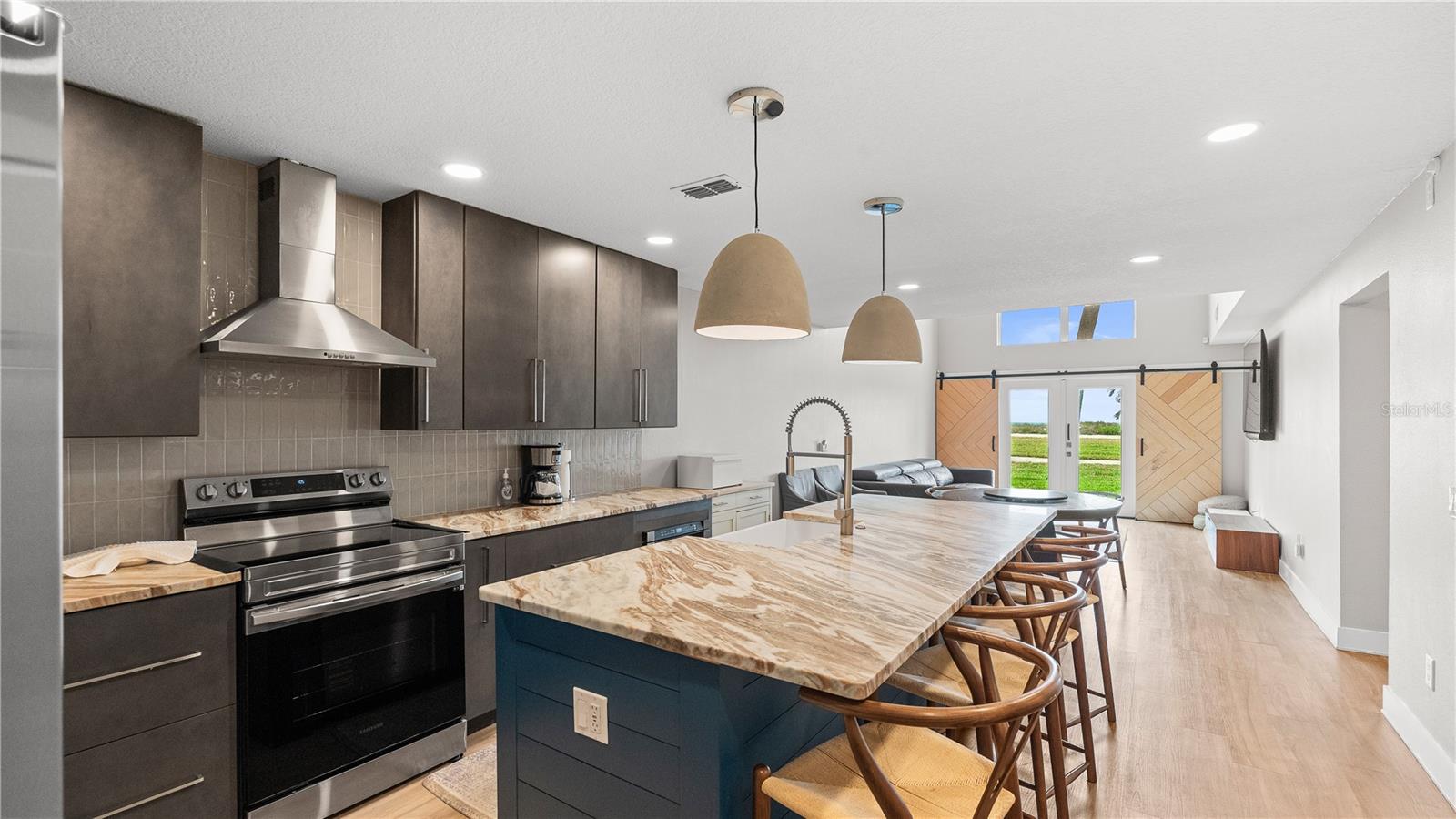 Image 12 of 92 For 3400 Ocean Shore Boulevard 4